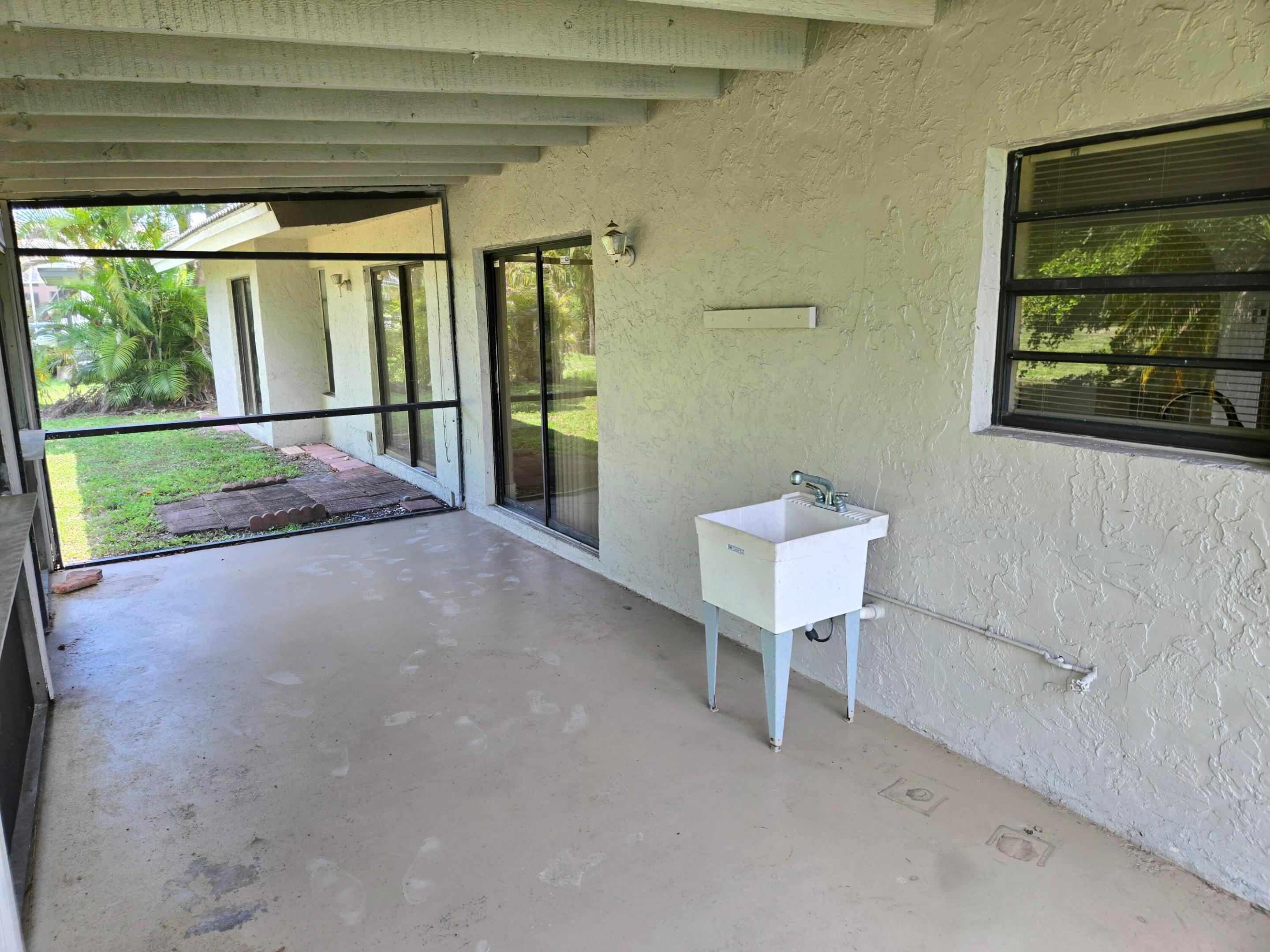 3921 Nw 114th Avenue Property Photo 16