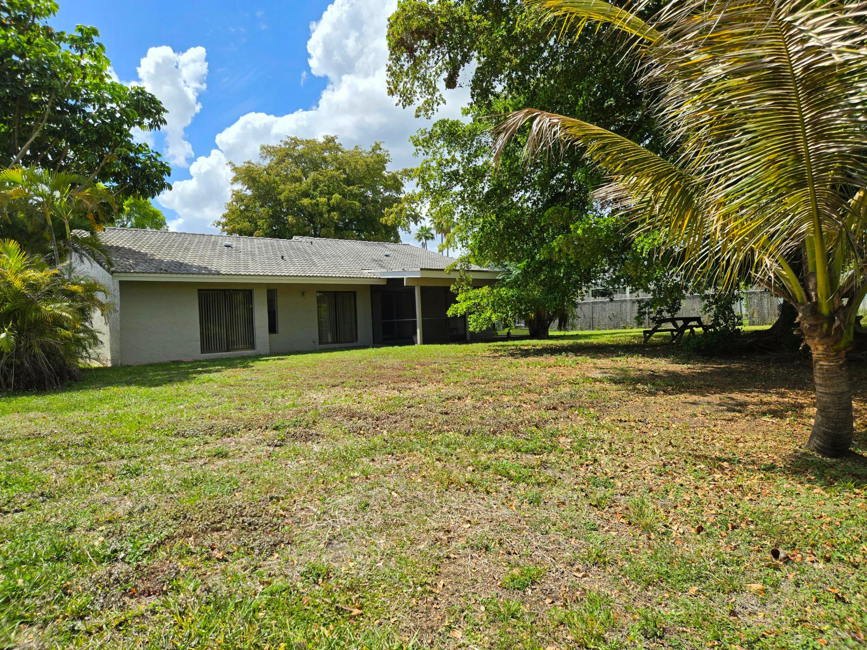 3921 Nw 114th Avenue Property Photo 18