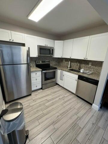 127 Flanders C Property Photo 6