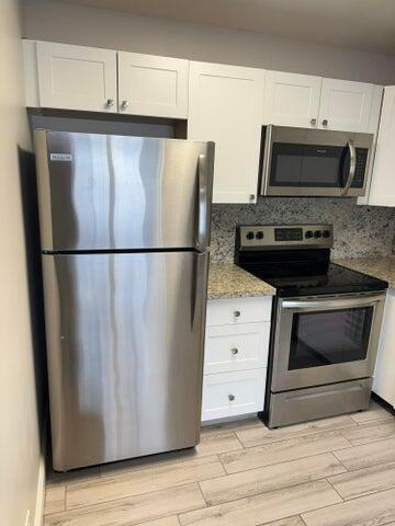 127 Flanders C Property Photo 7