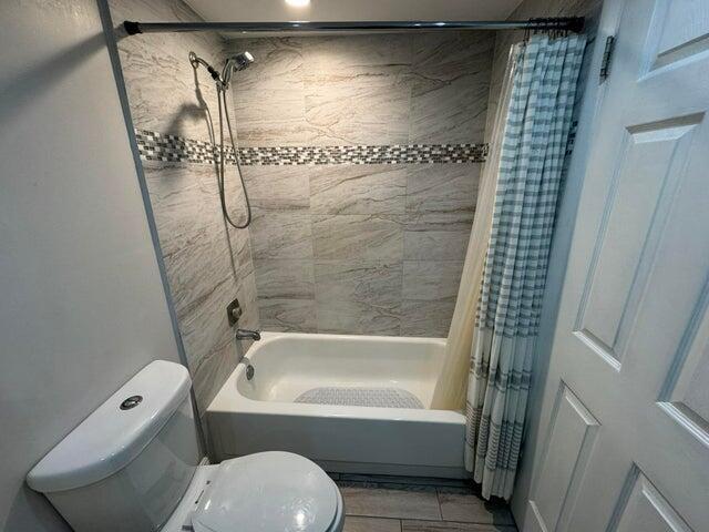 127 Flanders C Property Photo 14
