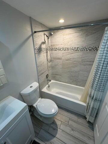 127 Flanders C Property Photo 15