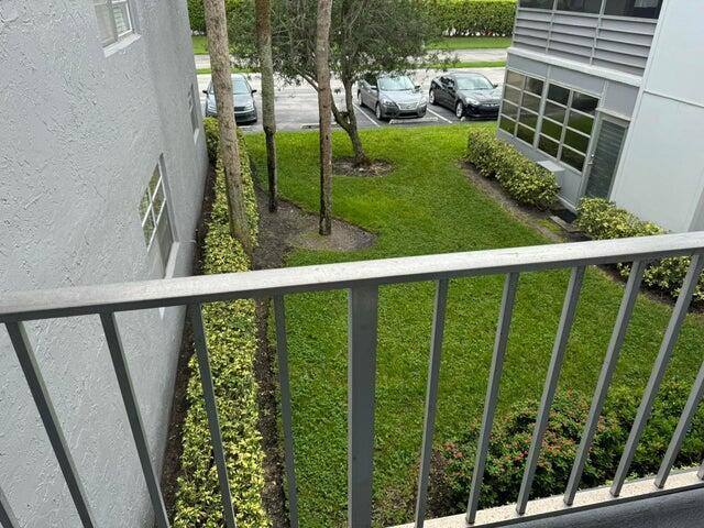 127 Flanders C Property Photo 26