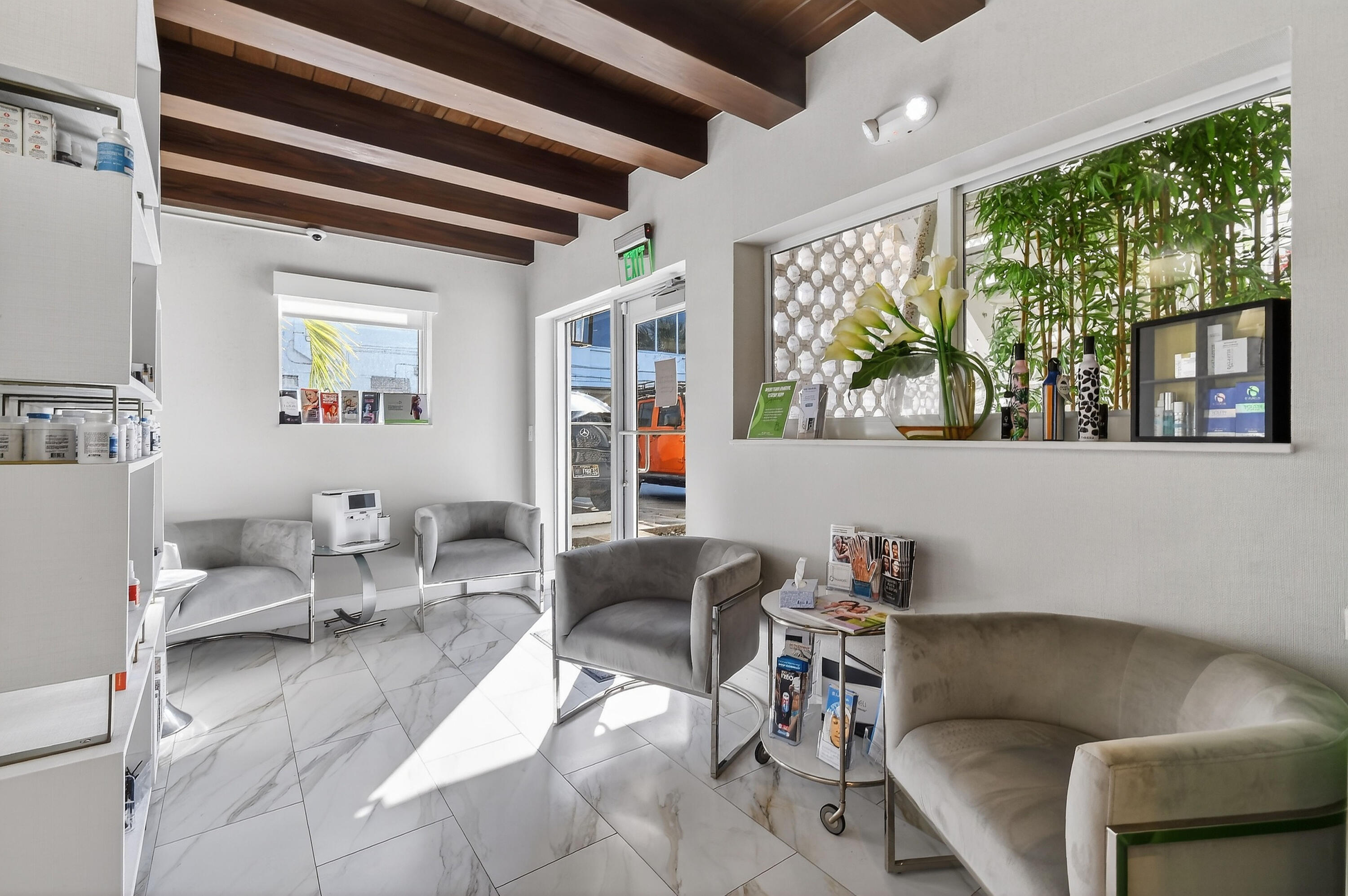 249 Peruvian Avenue 1811 Property Photo 13