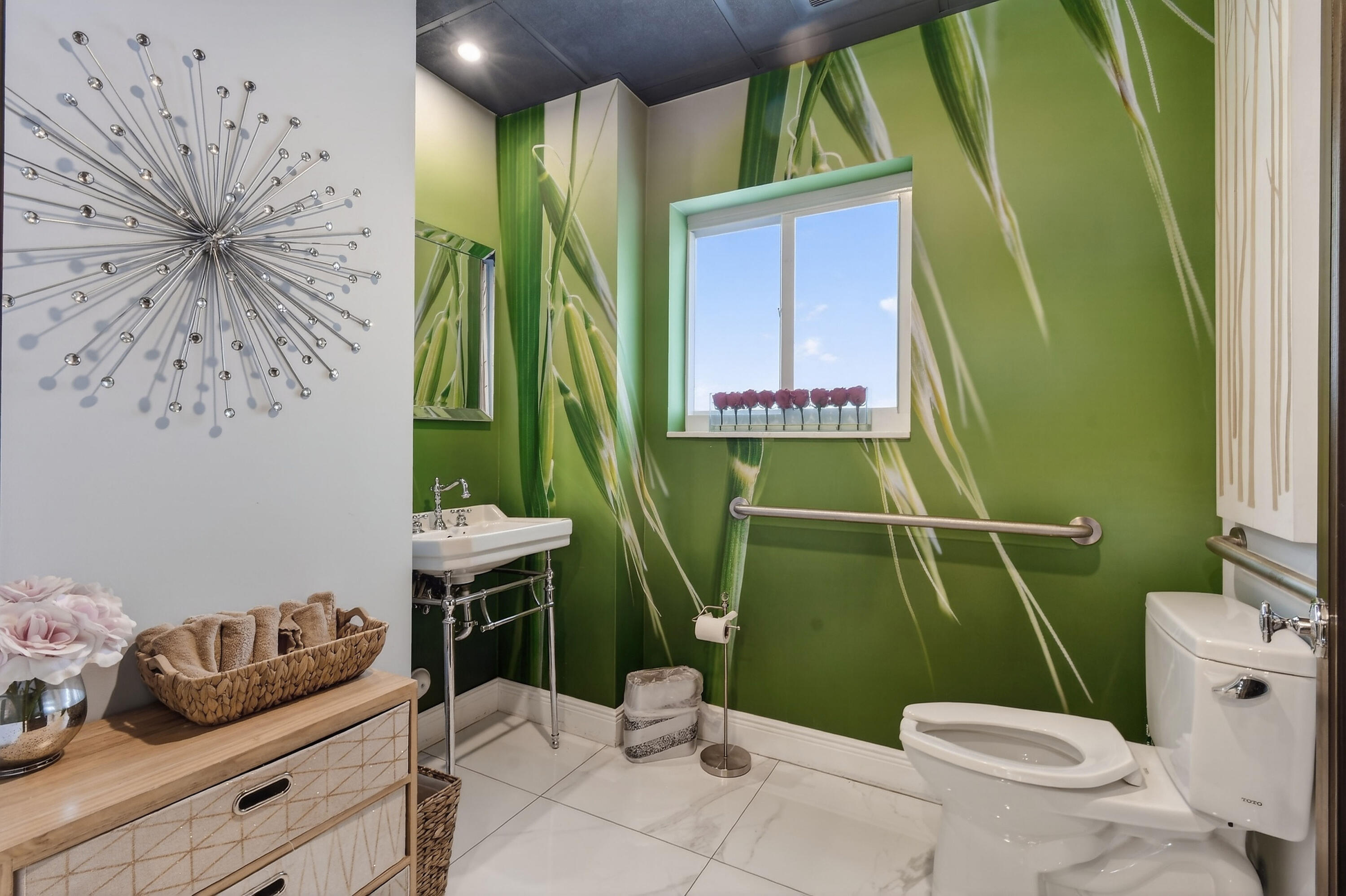249 Peruvian Avenue 1811 Property Photo 14