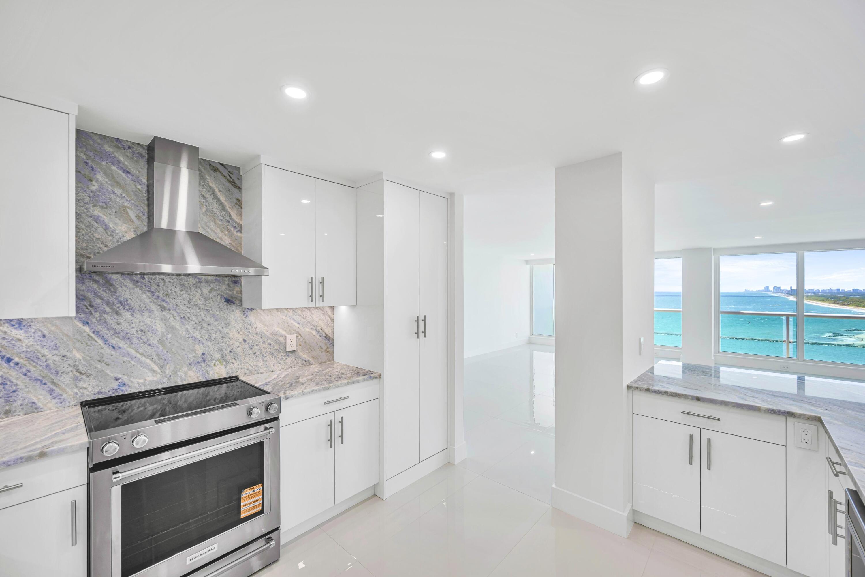 2100 S Ocean Lane 1608 Property Photo 10