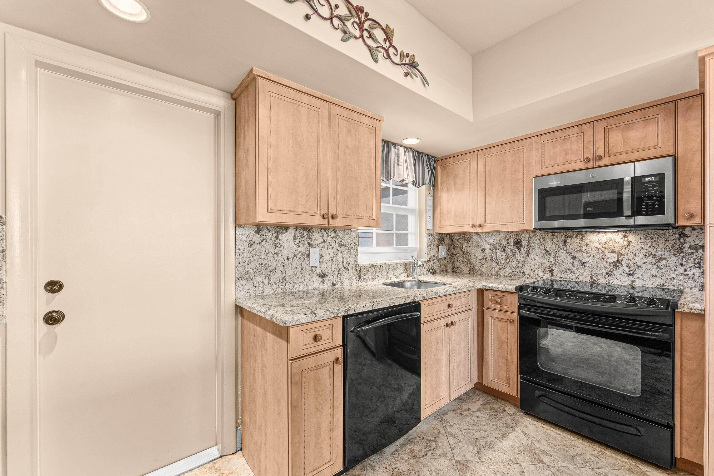1299 S Ocean Boulevard R12 Property Photo 21