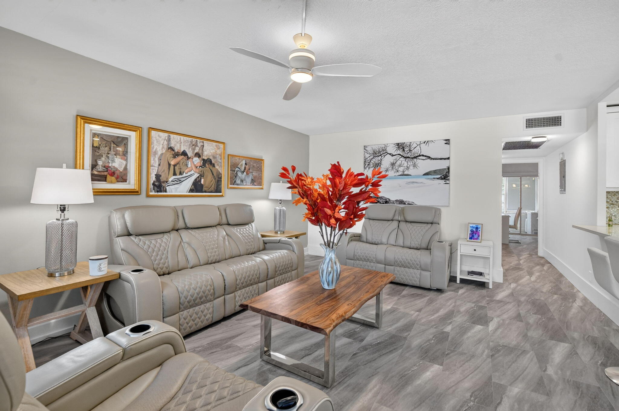 1025 Ventnor H Property Photo 5