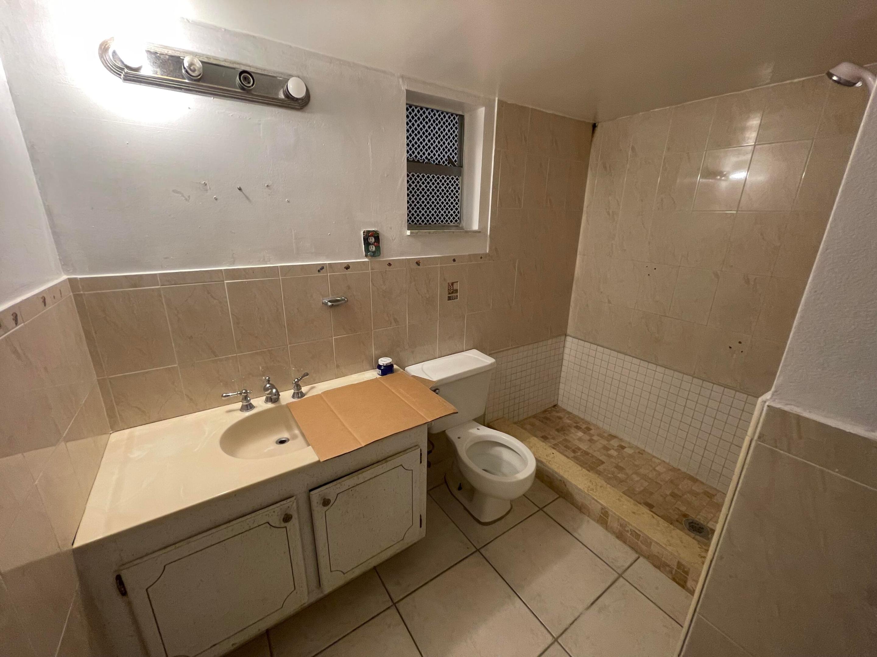 2606 Garden Drive S 107 Property Photo 8
