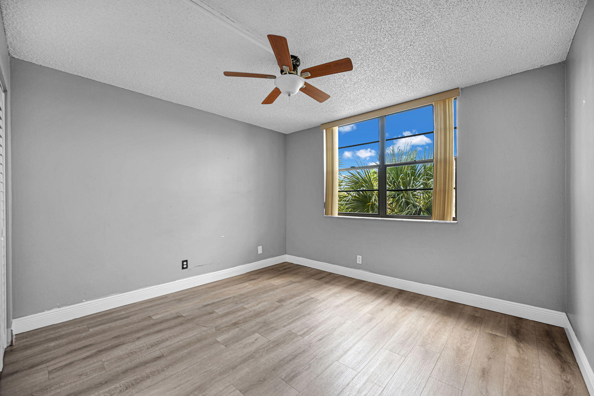 6190 Woodlands Boulevard 312 Property Photo 19