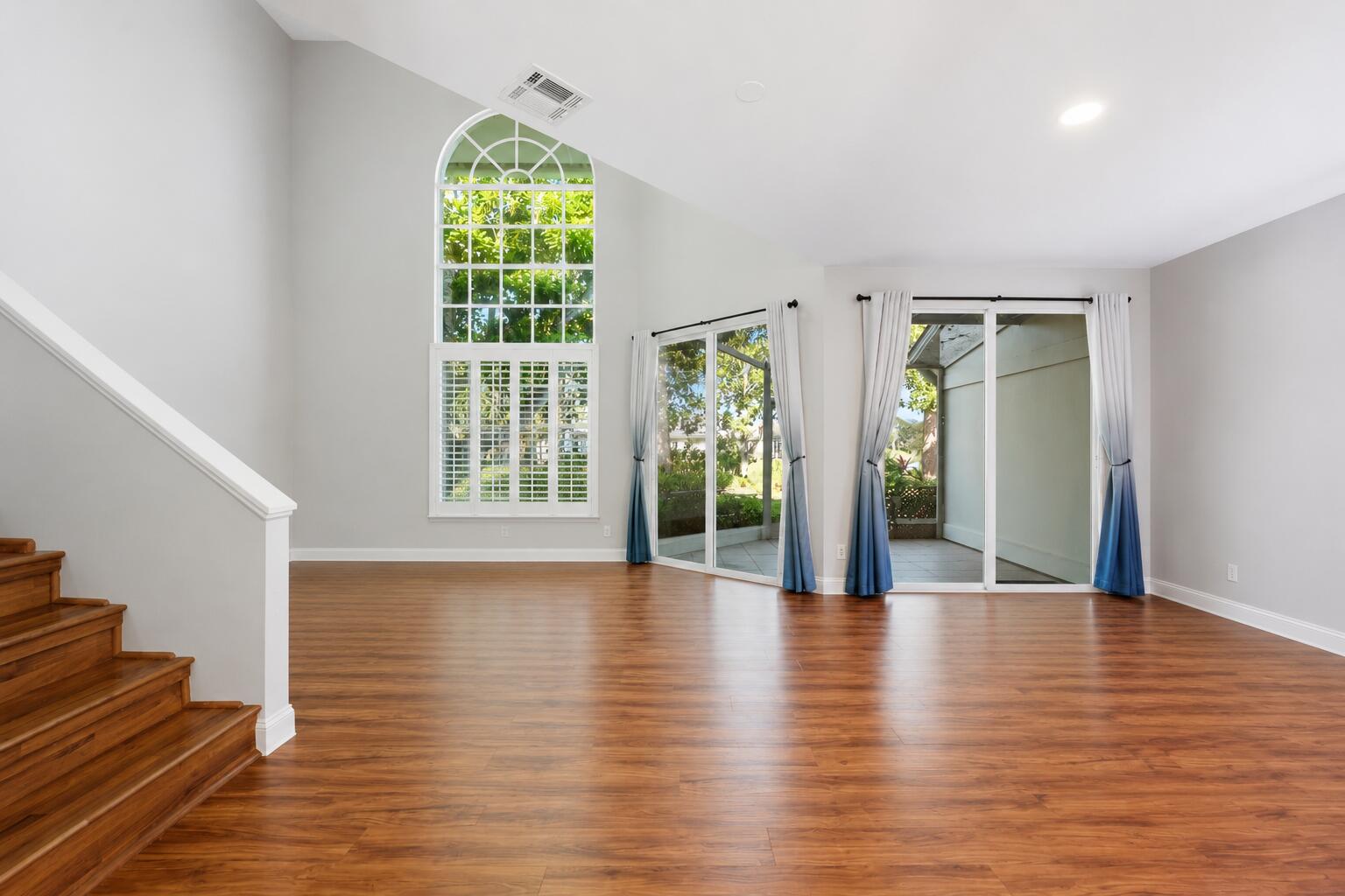 7370 Pine Creek Way Property Photo 10