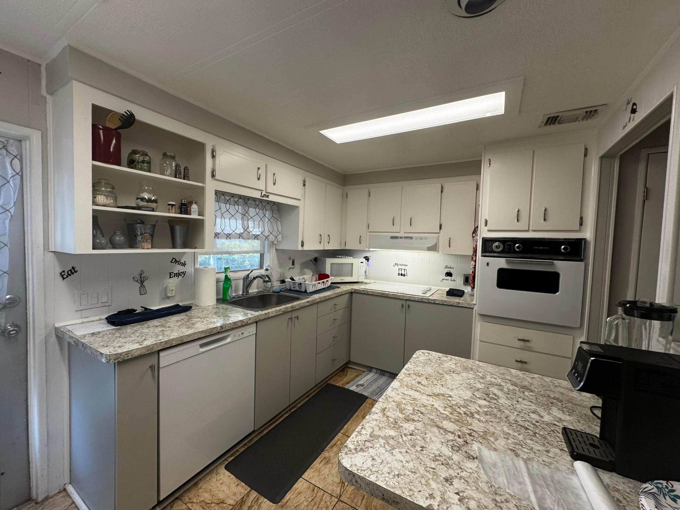 4242 3rd Court Property Photo 6