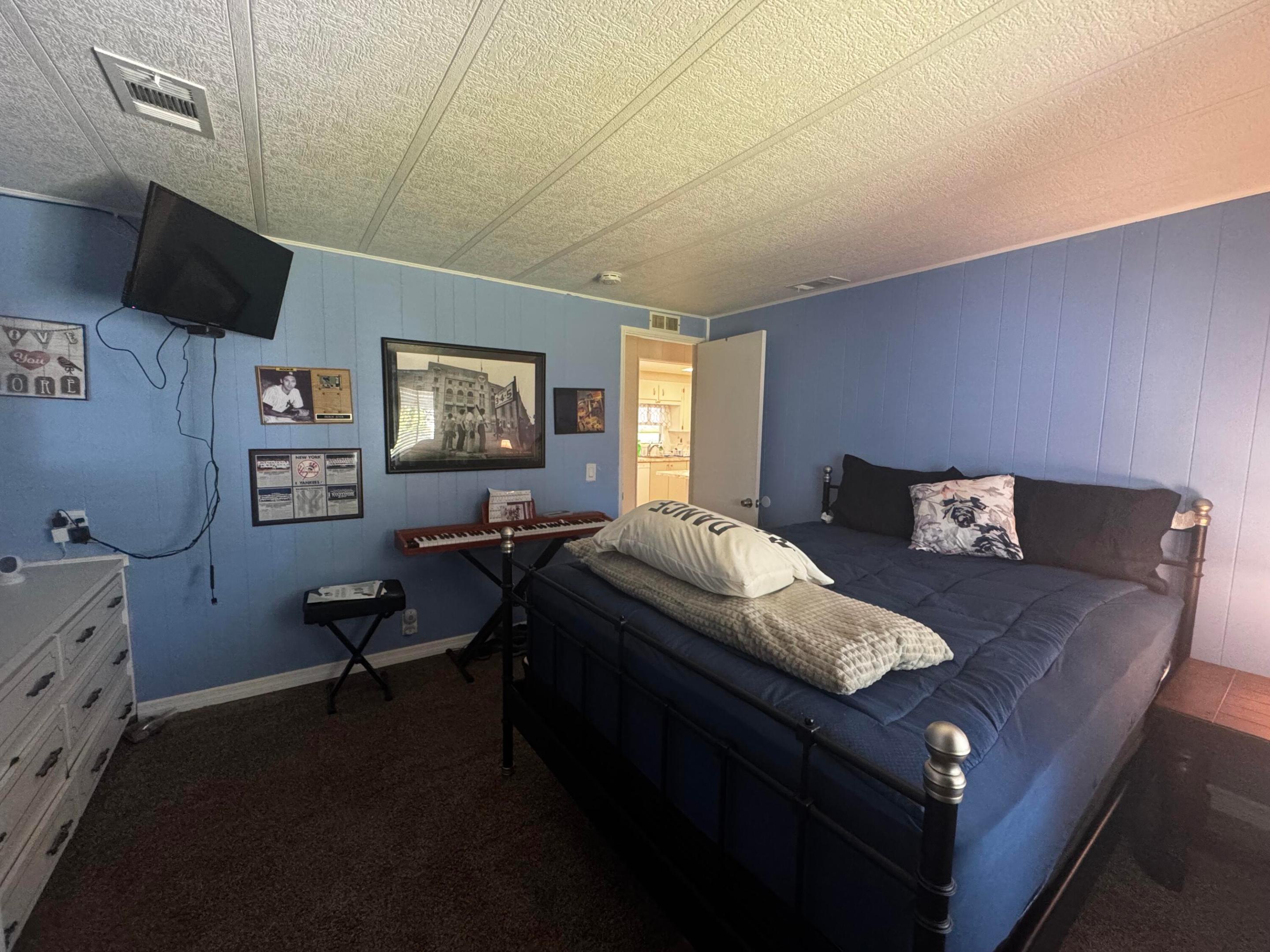 4242 3rd Court Property Photo 7