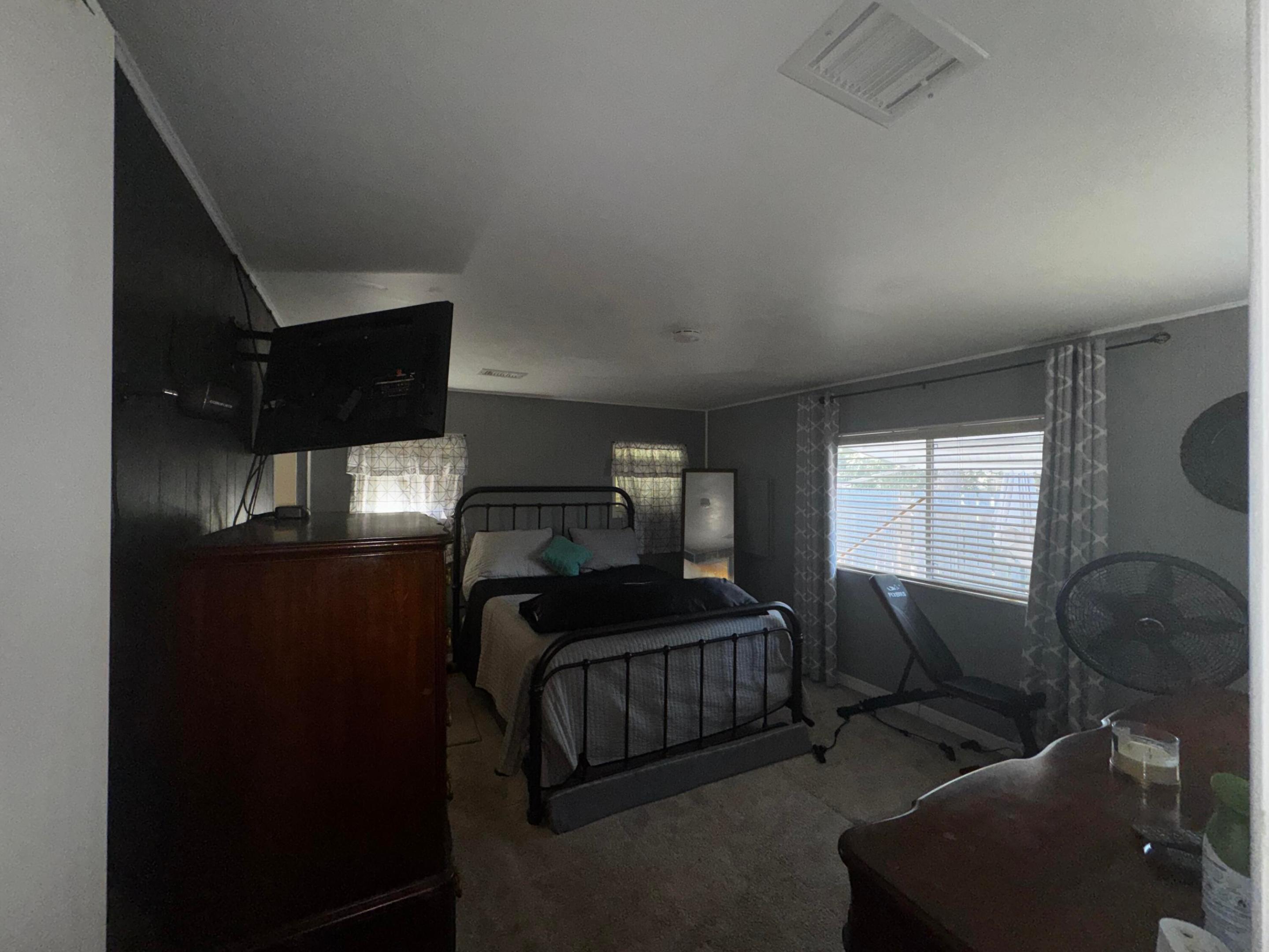 4242 3rd Court Property Photo 11