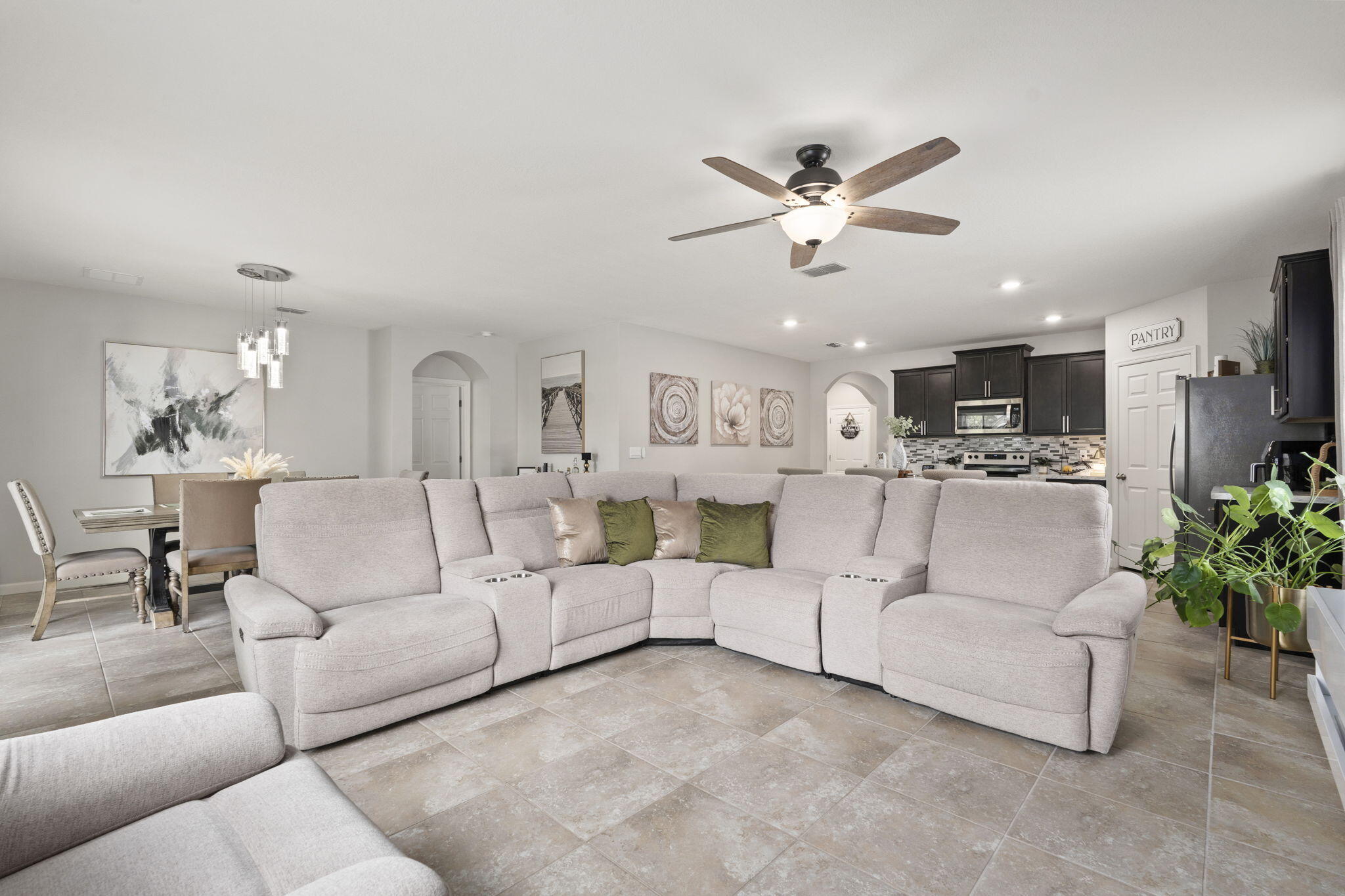 5605 Amusement Avenue Property Photo 19