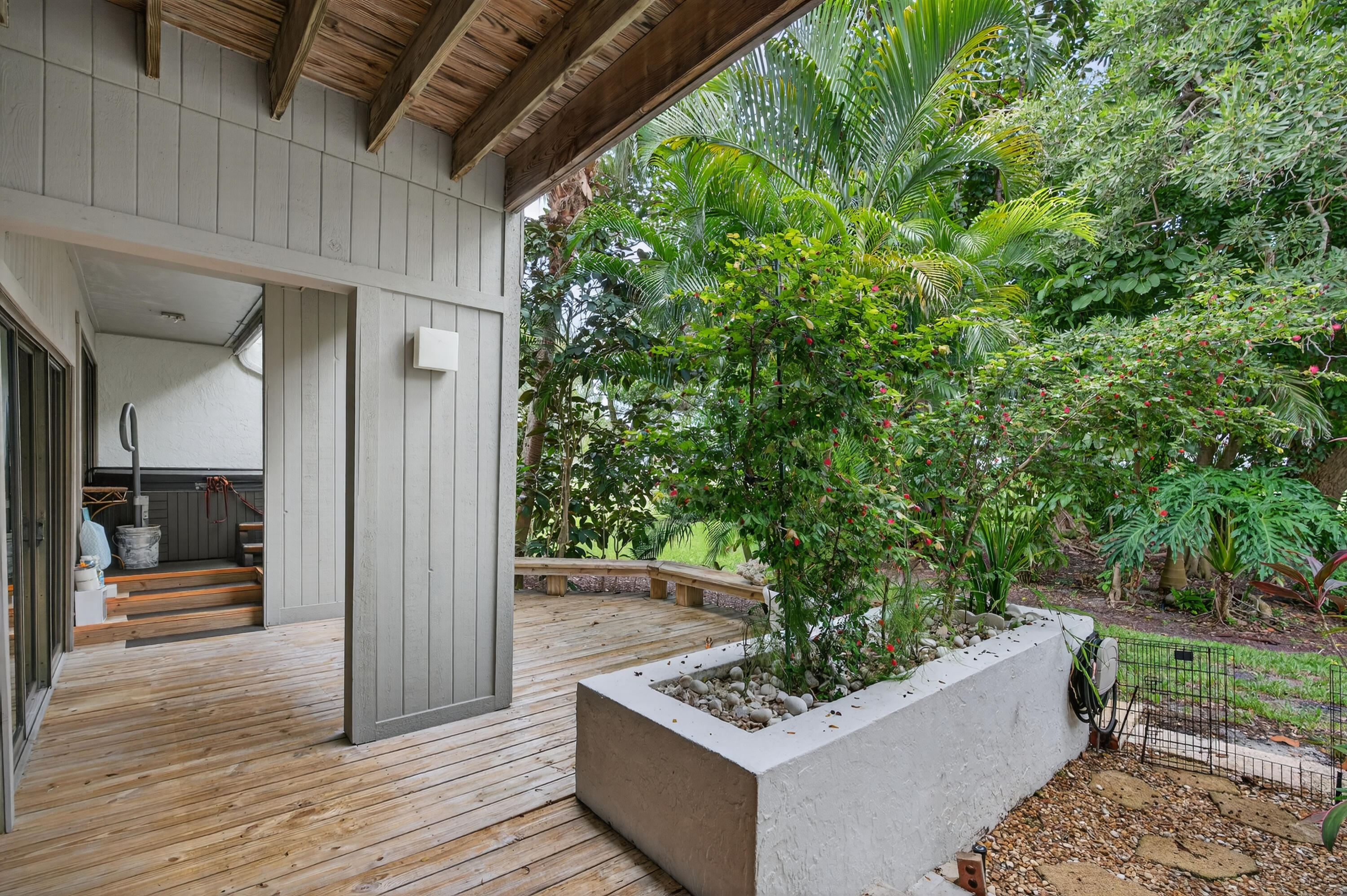 17145 Bay Street Property Photo 22