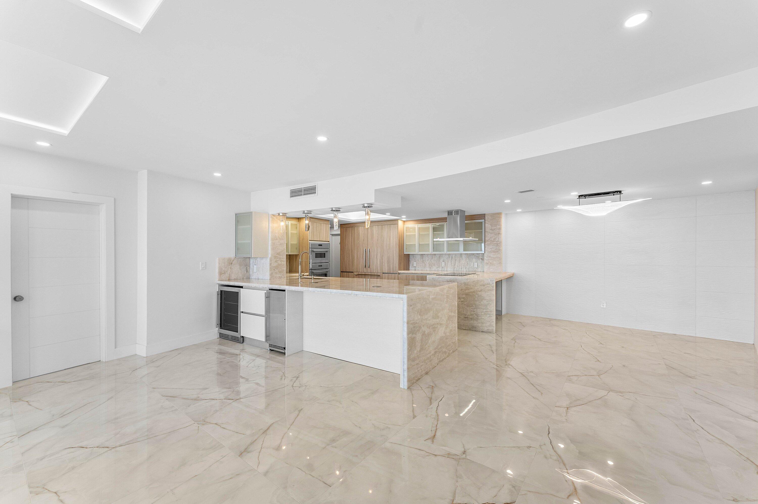 700 S Ocean Boulevard 504 Property Photo 12