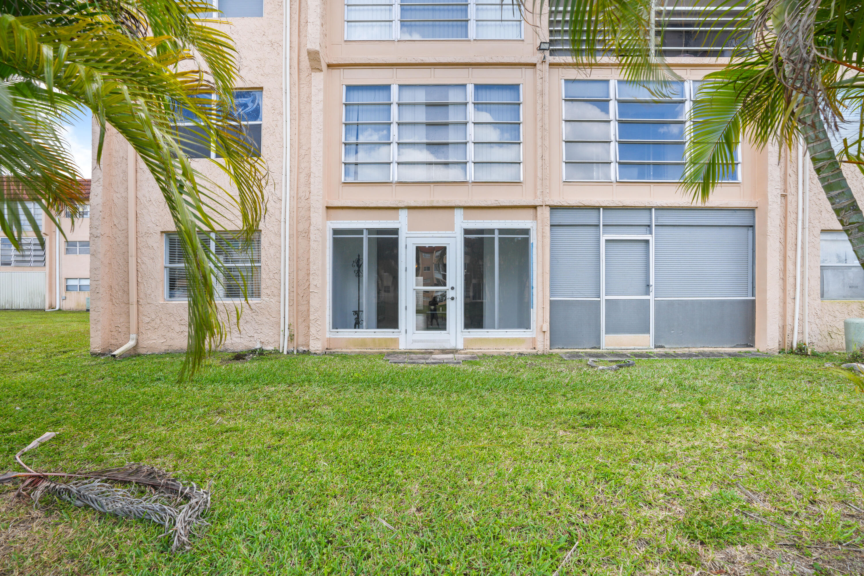 2781 N Pine Island Road 112 Property Photo 18