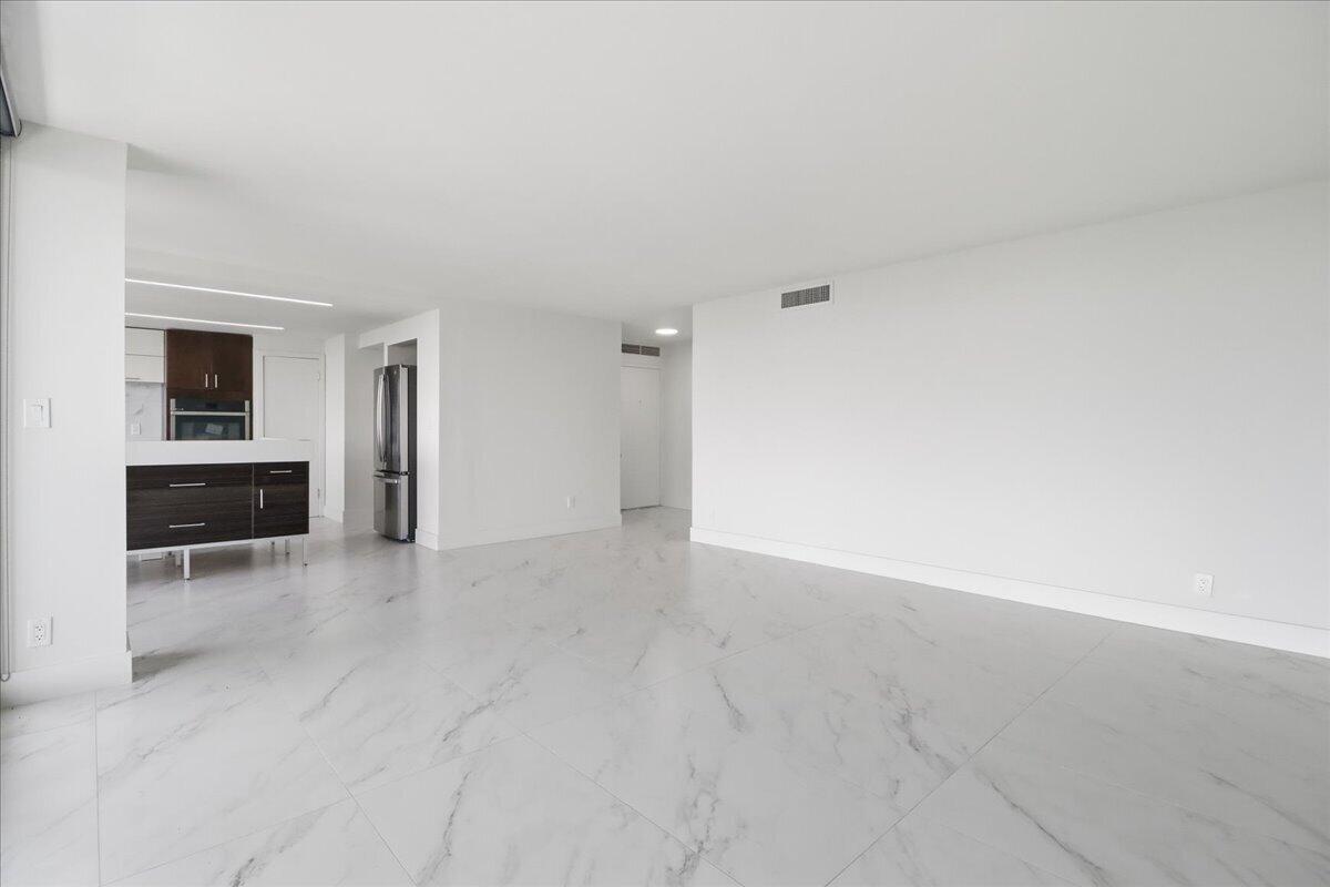 936 Intracoastal Drive 21c Property Photo 3