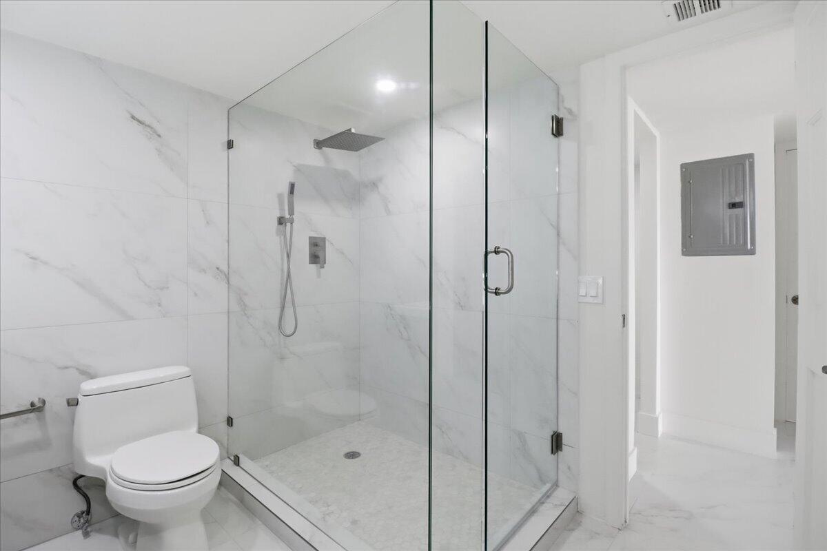 936 Intracoastal Drive 21c Property Photo 18