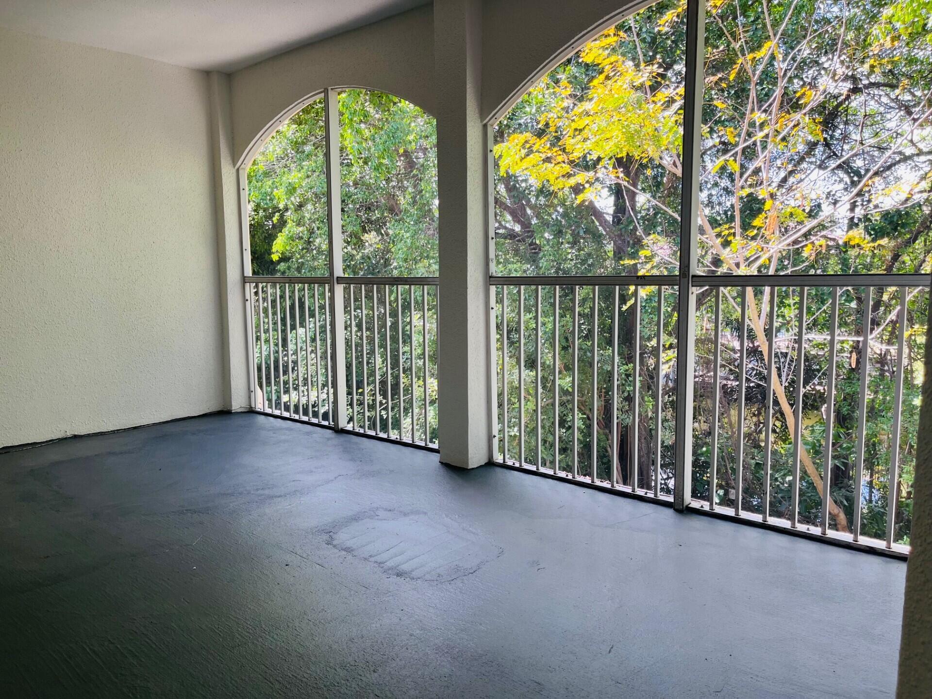 815 W Boynton Beach Boulevard 15-203 Property Photo 4