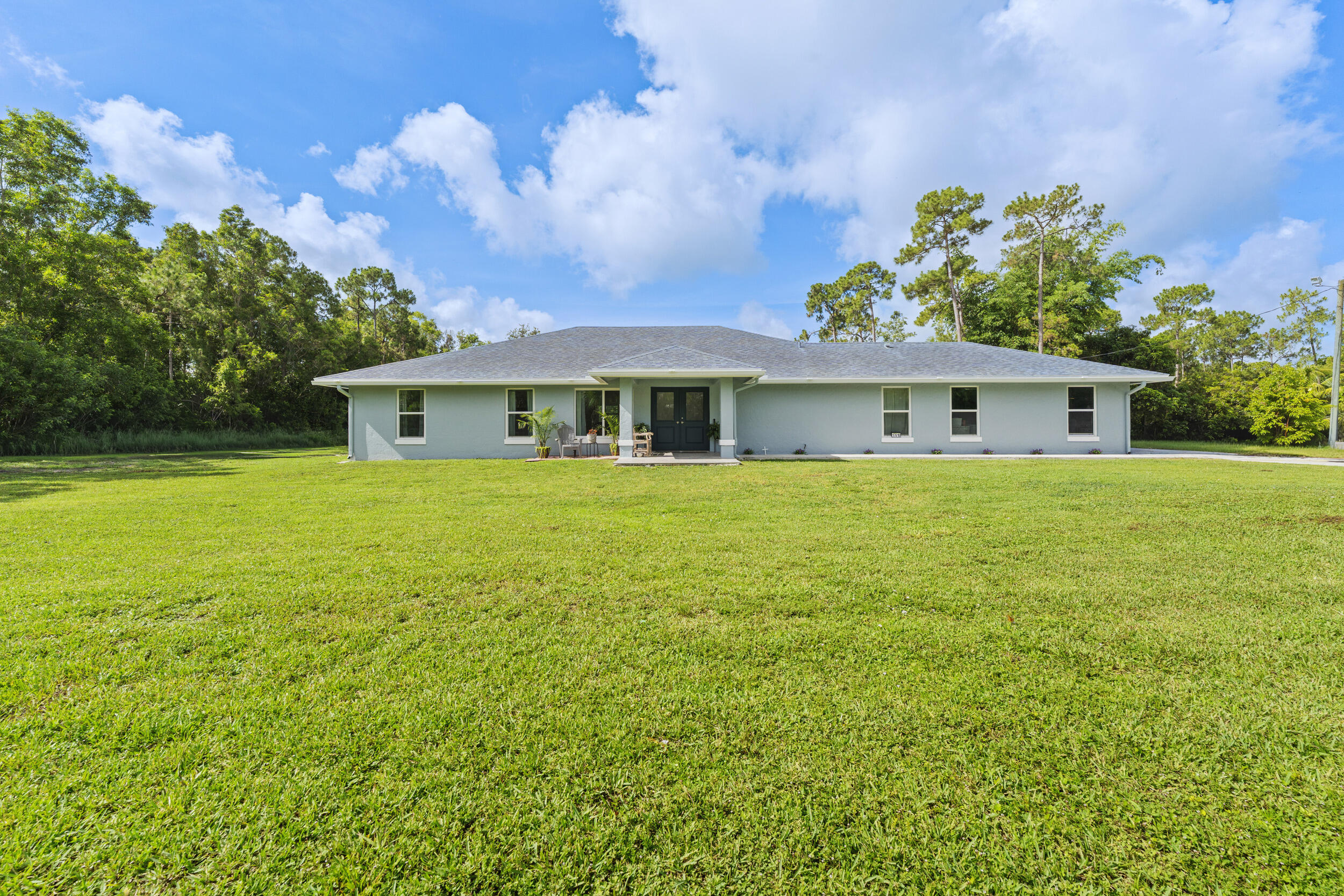 17610 76th Street N Property Photo 1