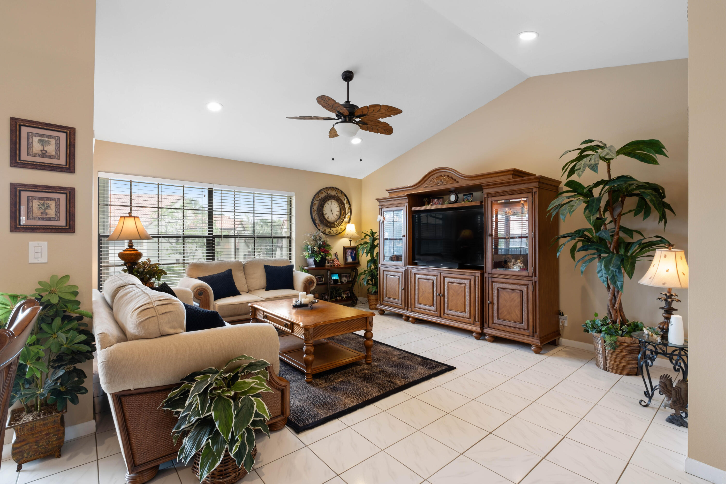 3327 Jog Park Drive 4022 Property Photo 8