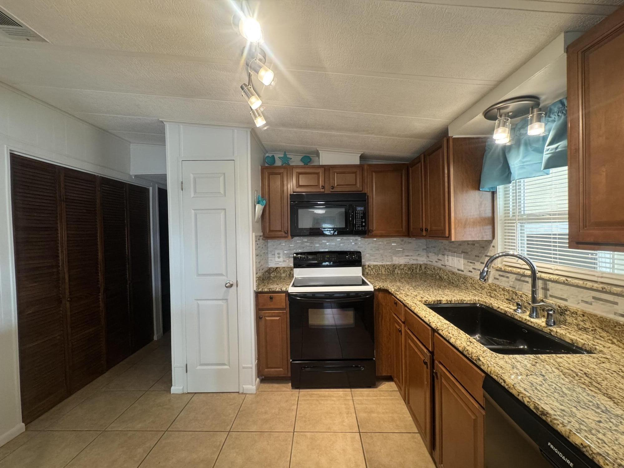 1747 Sw 35th Circle Property Photo 8