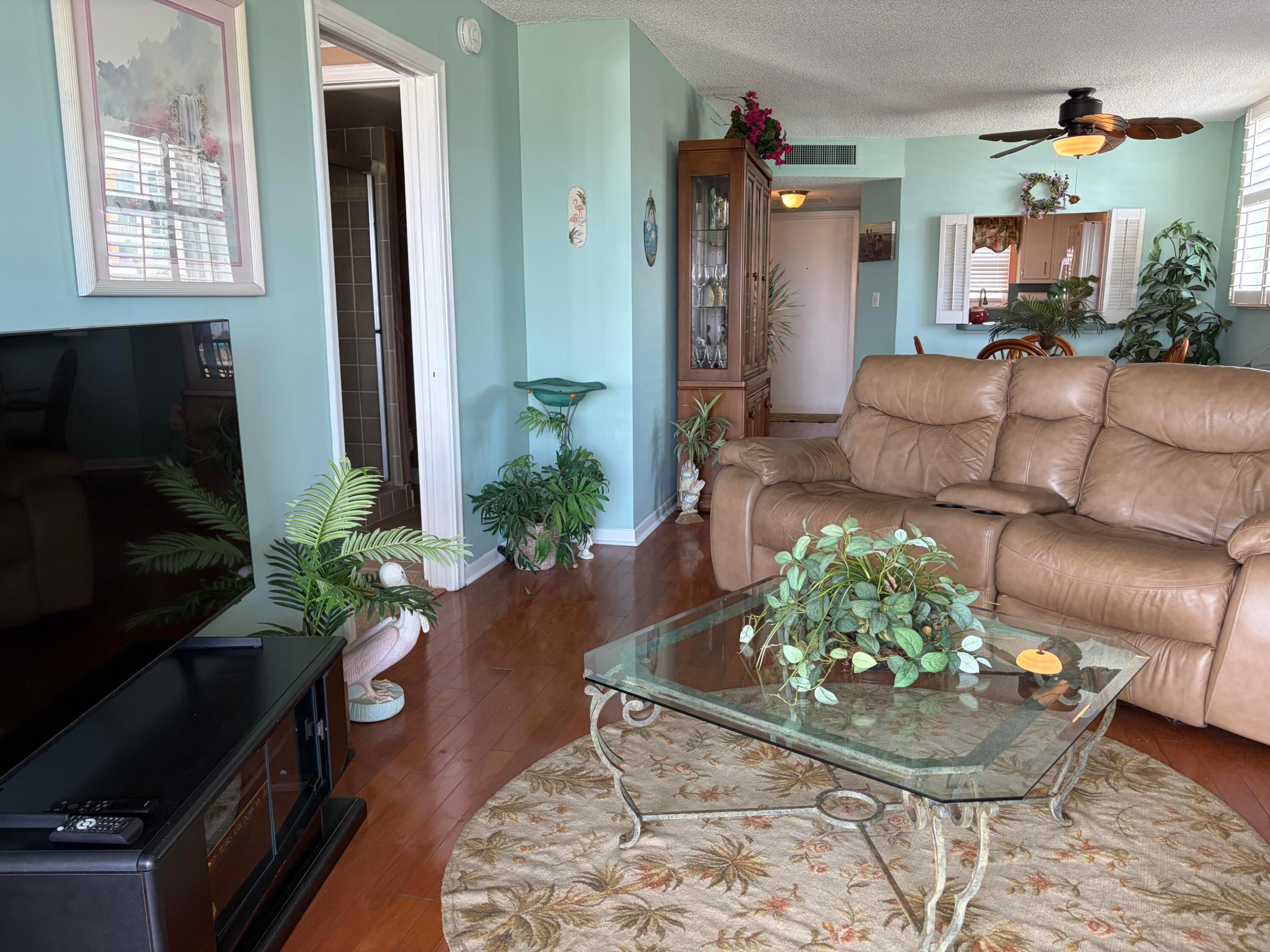 B26020768 Property Photo 16
