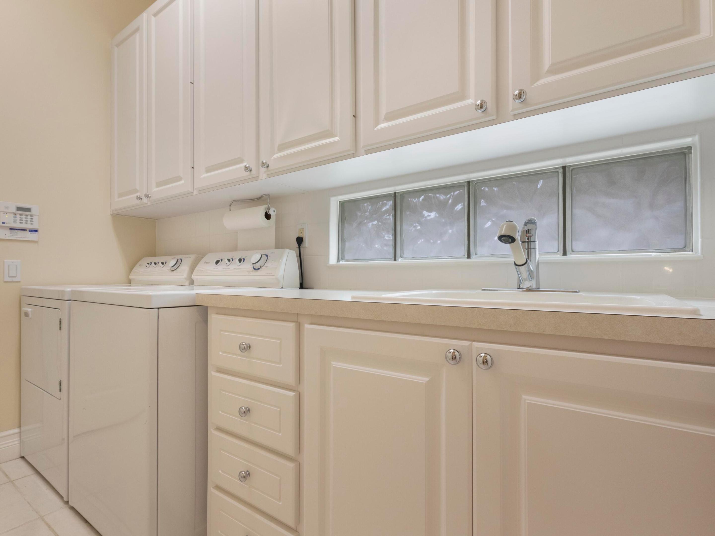 8292 Dominica Place Property Photo 37