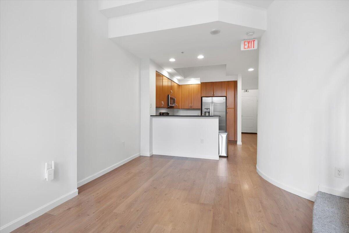 801 S Olive Avenue 105 Property Photo 11