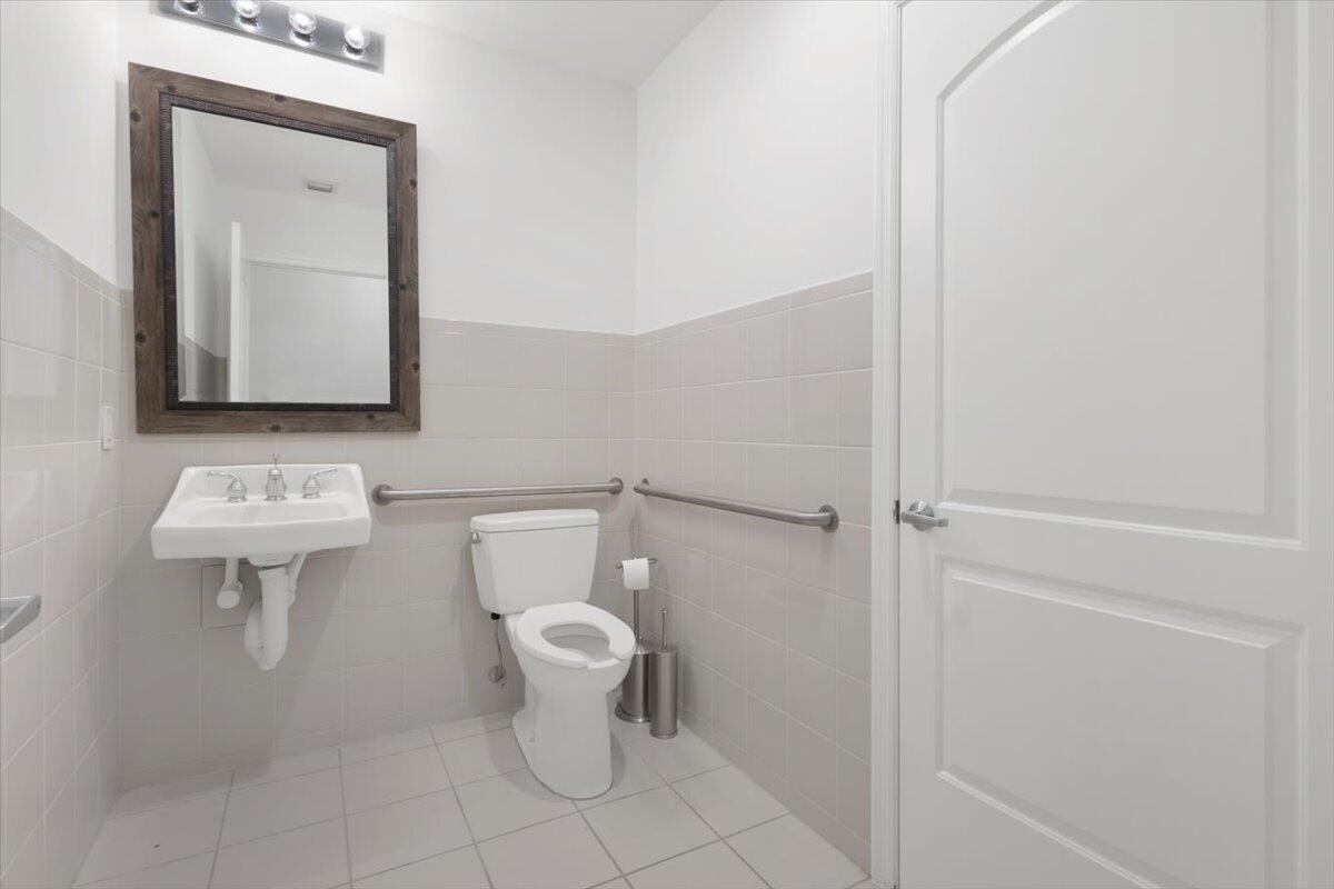 801 S Olive Avenue 105 Property Photo 22