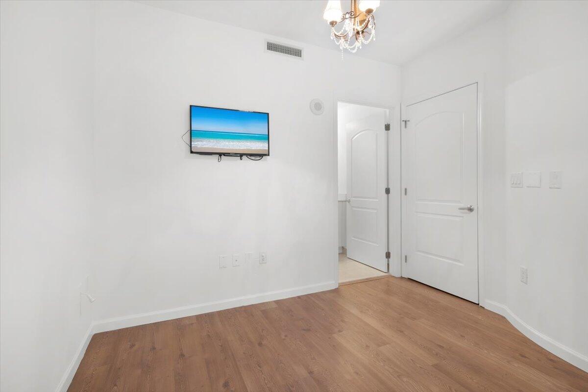 801 S Olive Avenue 105 Property Photo 23