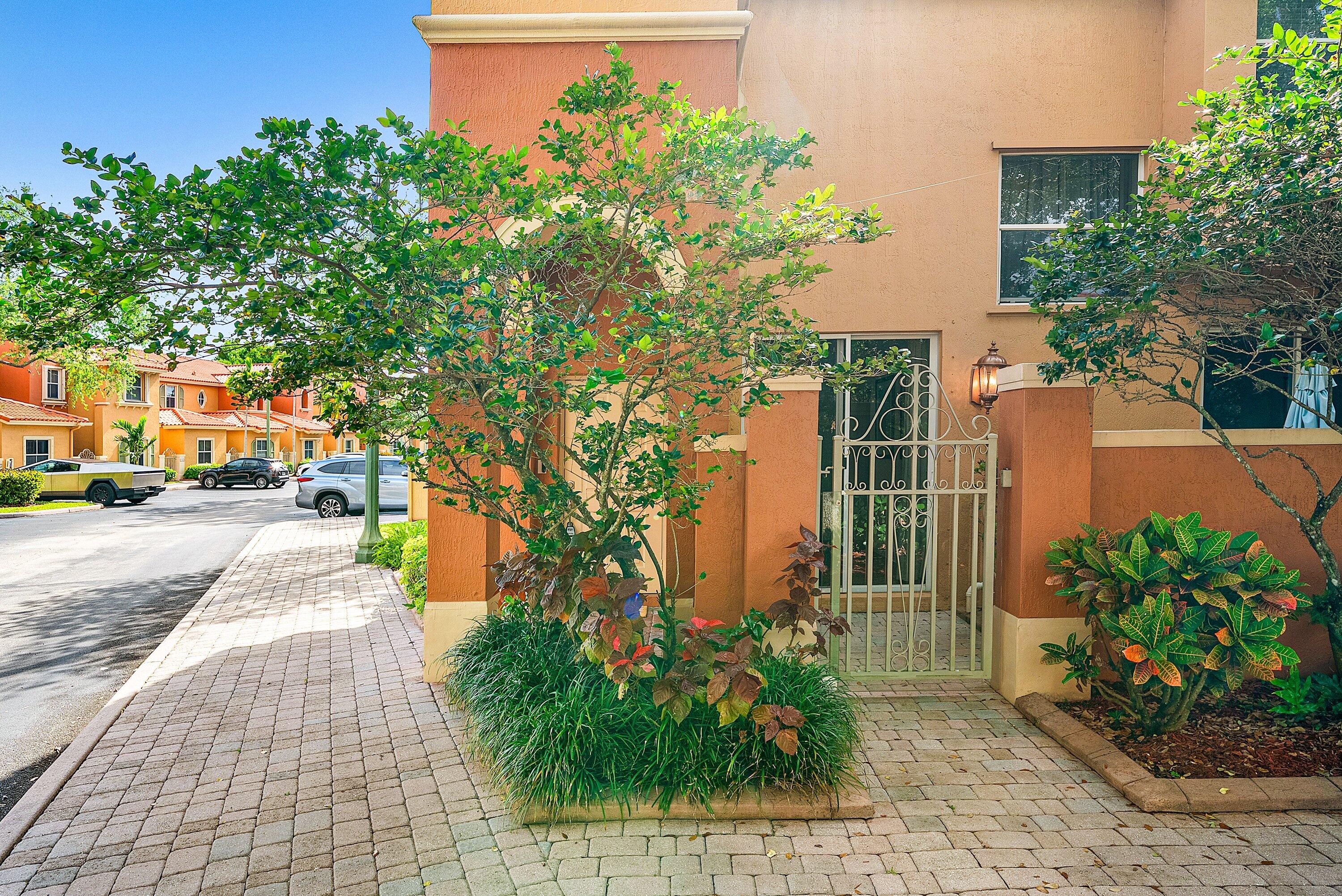 2280 Anchor Court 2606