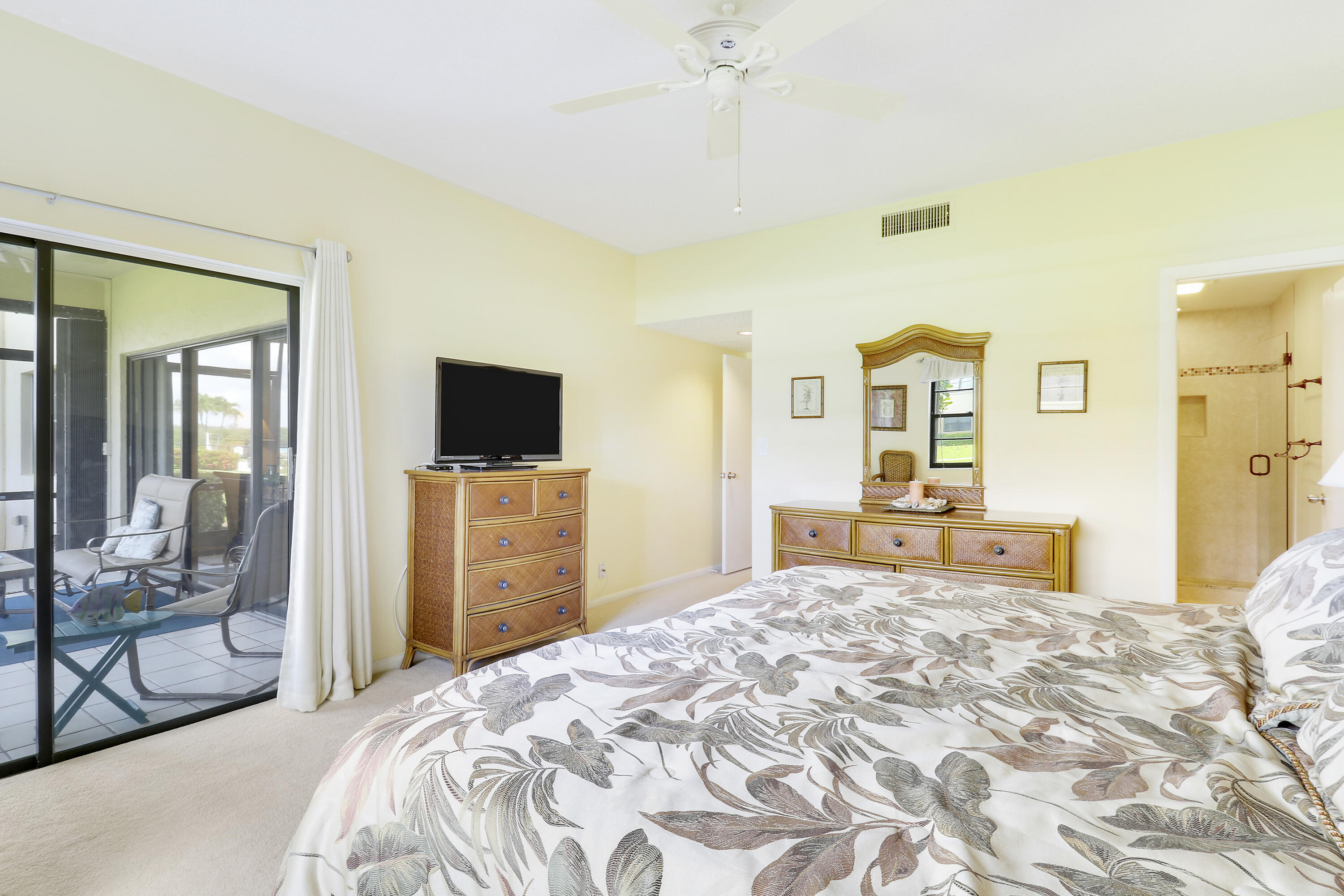 275 S Beach Road 102b Property Photo 16