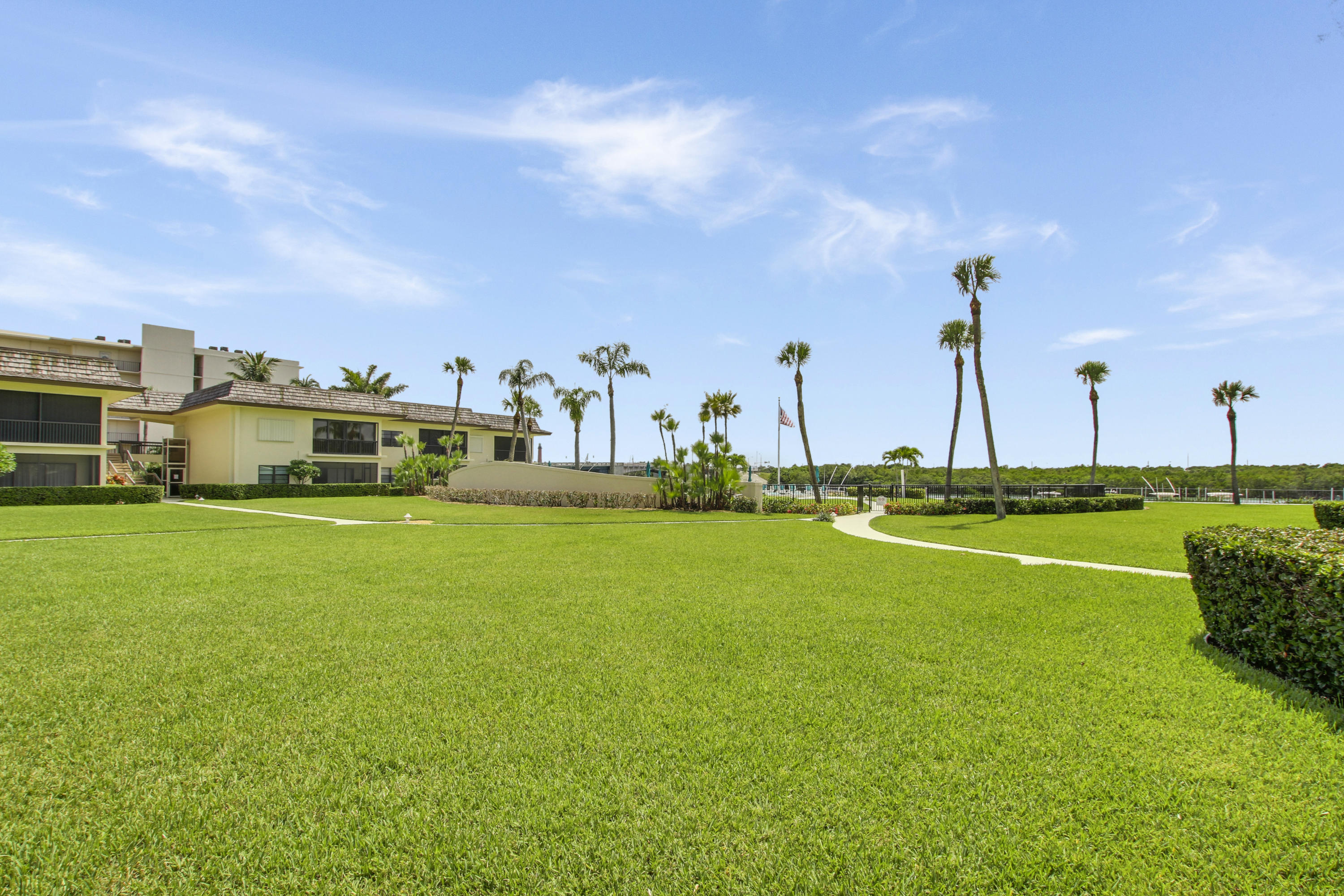 275 S Beach Road 102b Property Photo 25