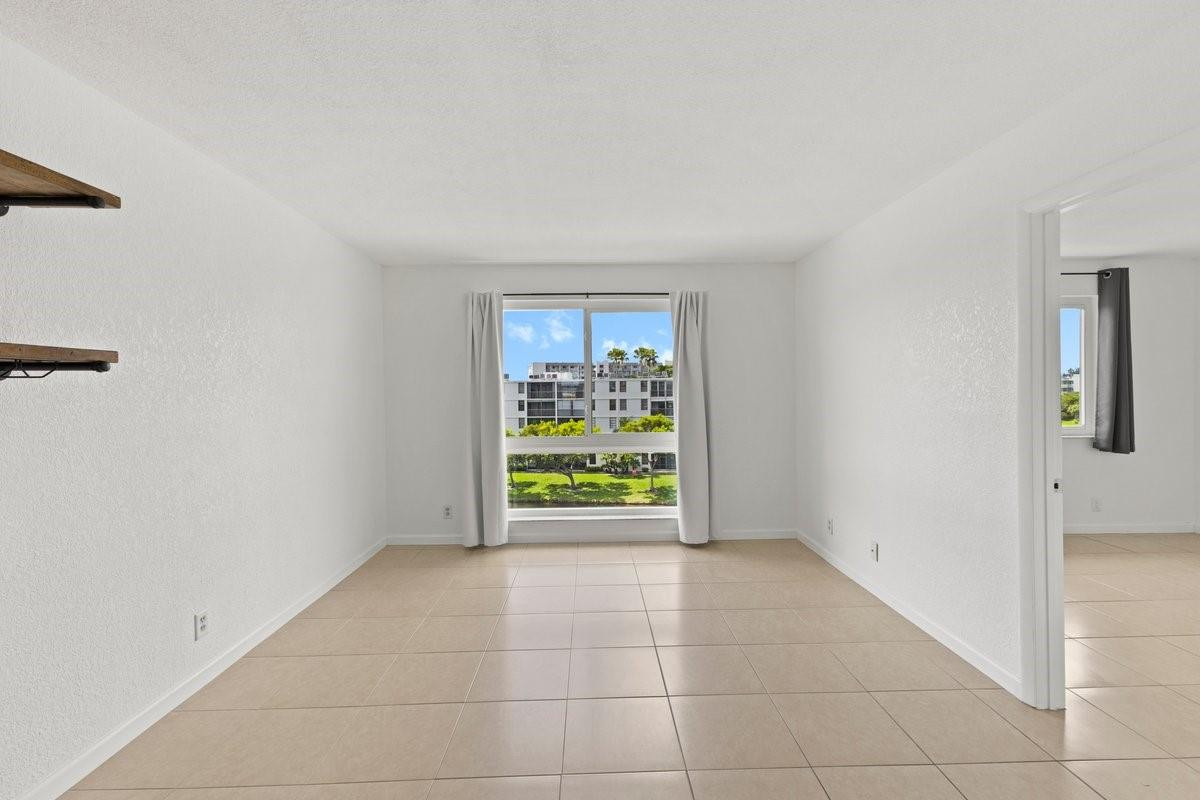 2106 S Cypress Bend Drive 506 Property Photo 11