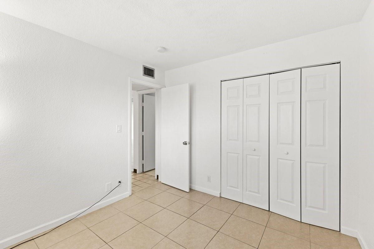 2106 S Cypress Bend Drive 506 Property Photo 21