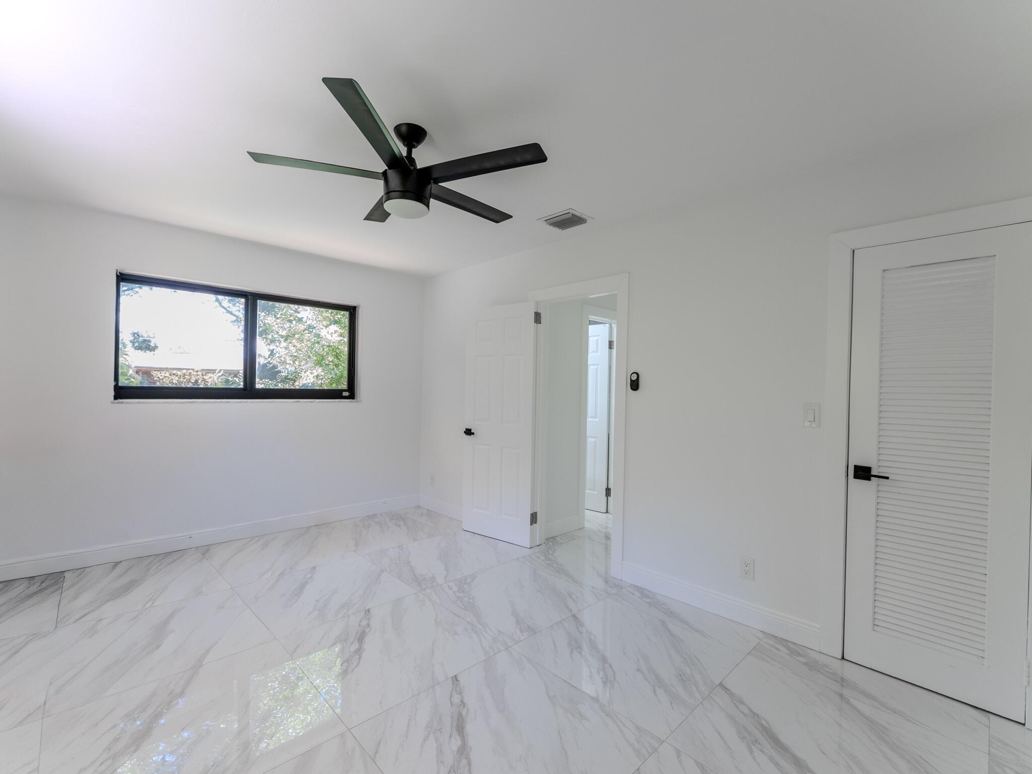 4190 Sw 4th Street Property Photo 12