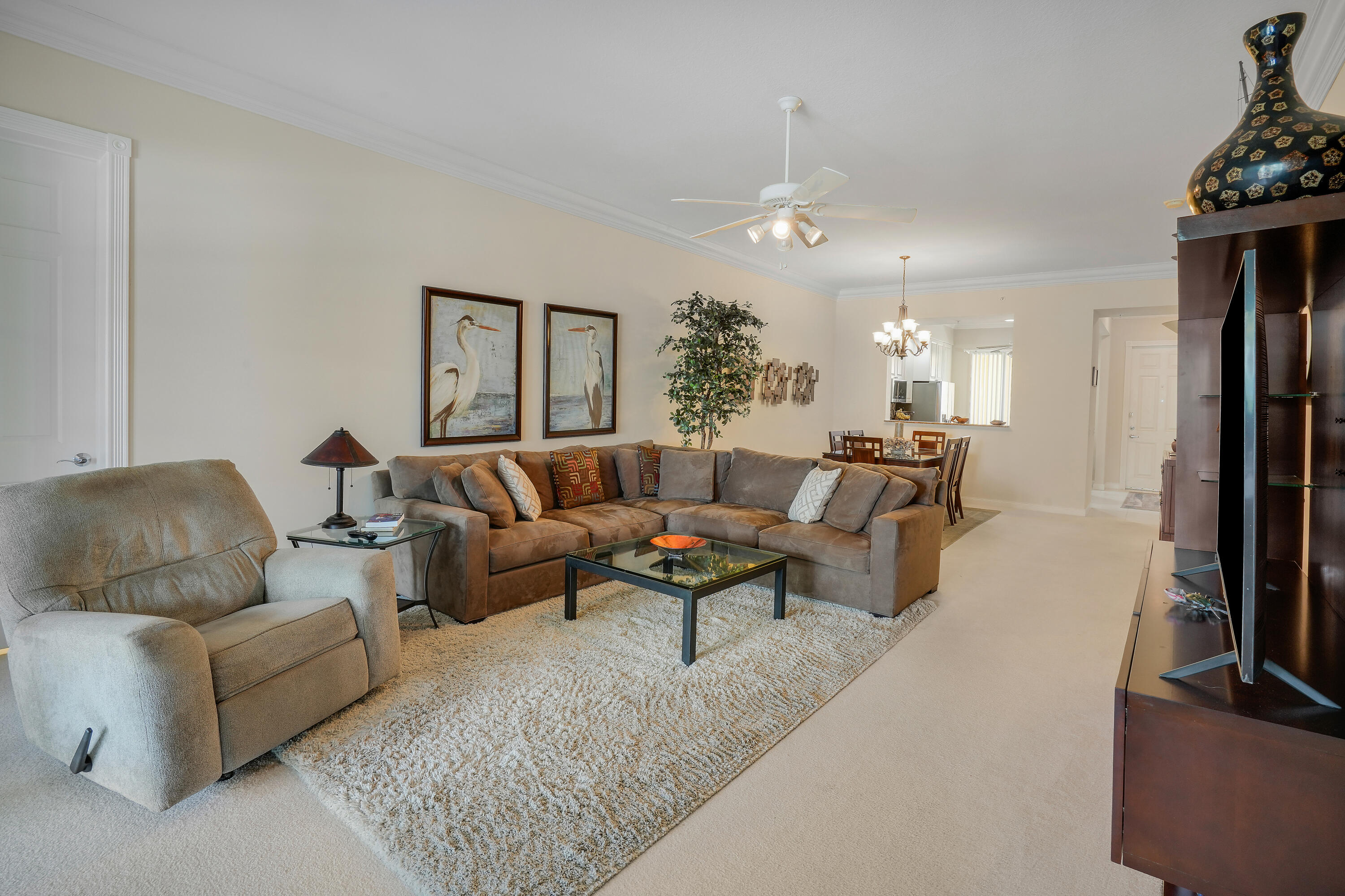 B26020975 Property Photo 12