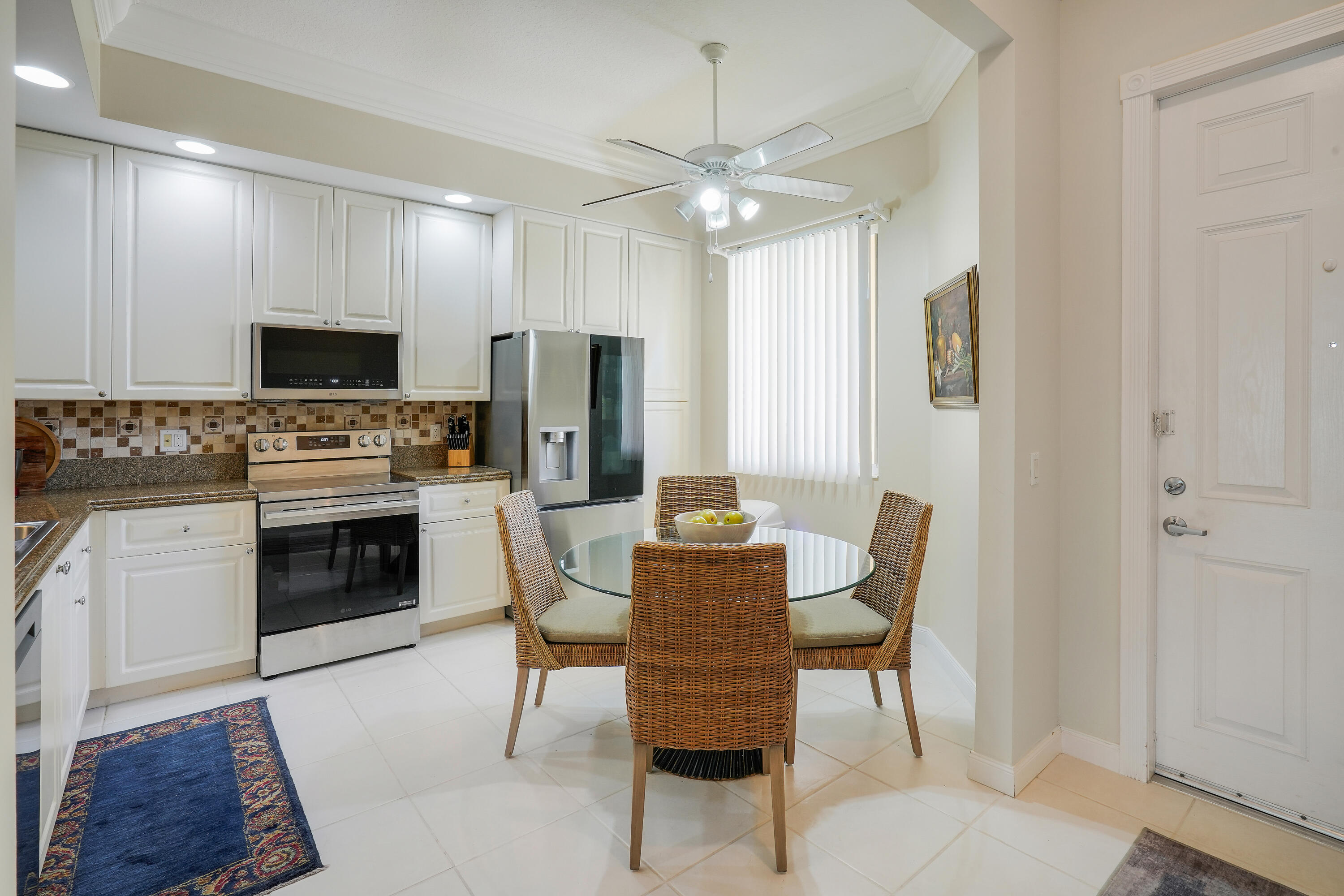 B26020975 Property Photo 16