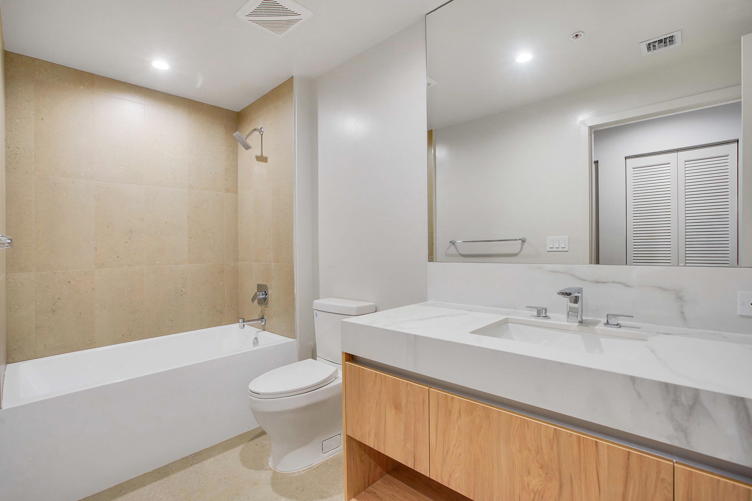 601 N Miami Avenue 2107 Property Photo 5
