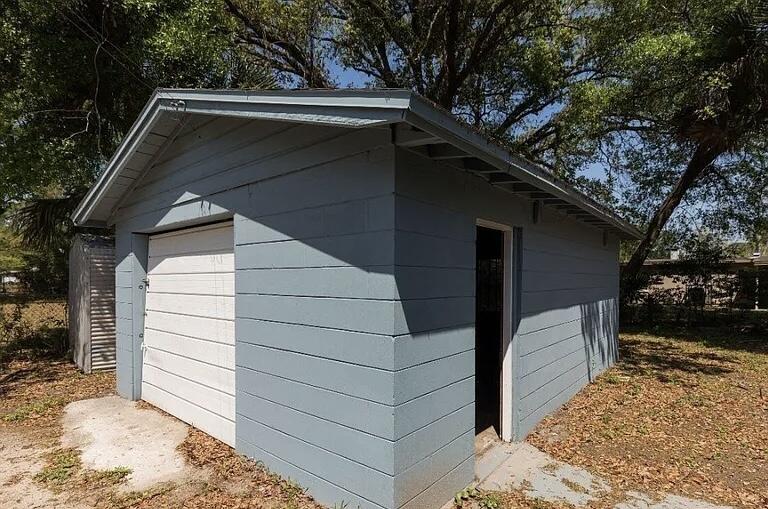 2513 Spirea Street Property Photo 6