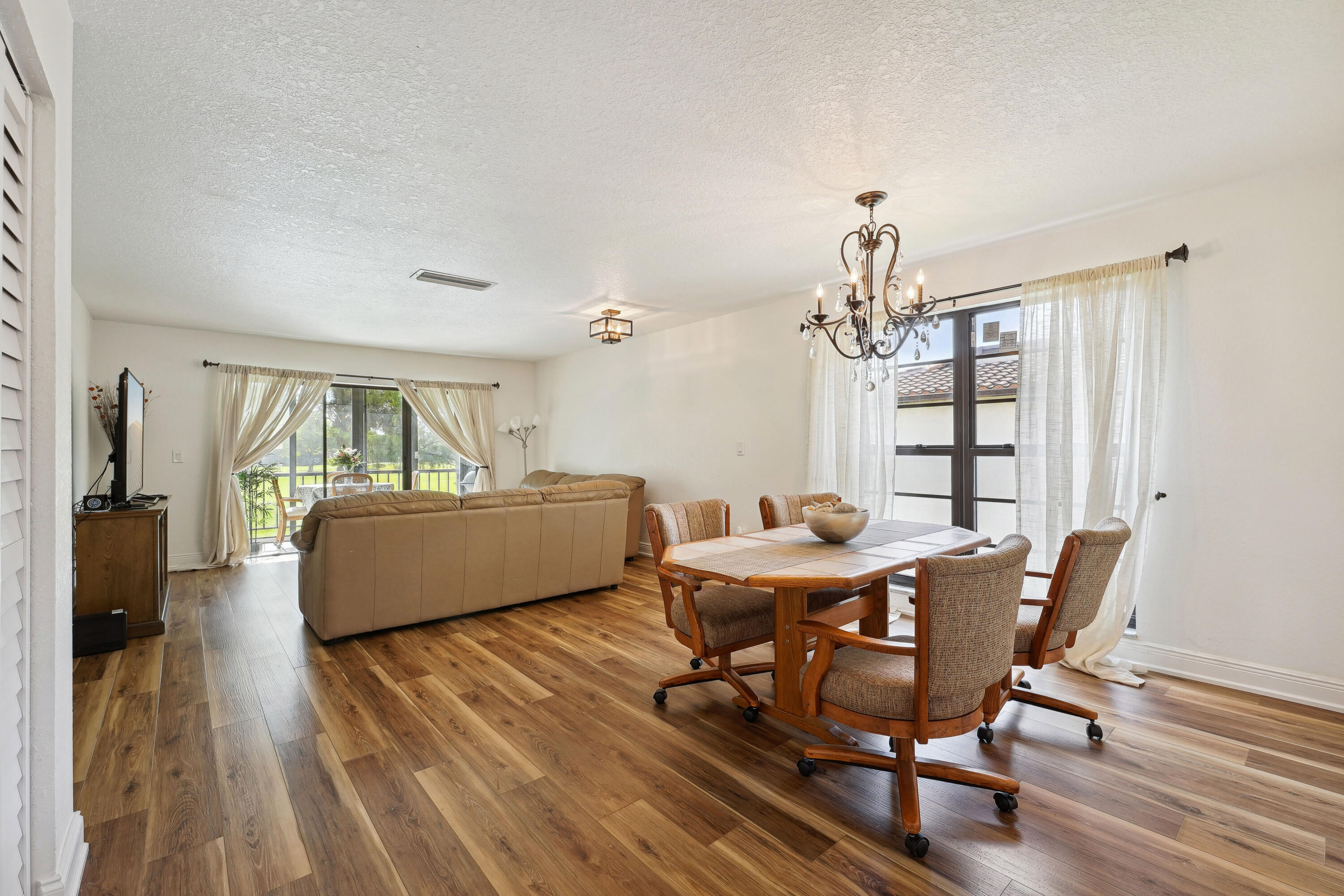 21650 Juego Circle 24b Property Photo 12