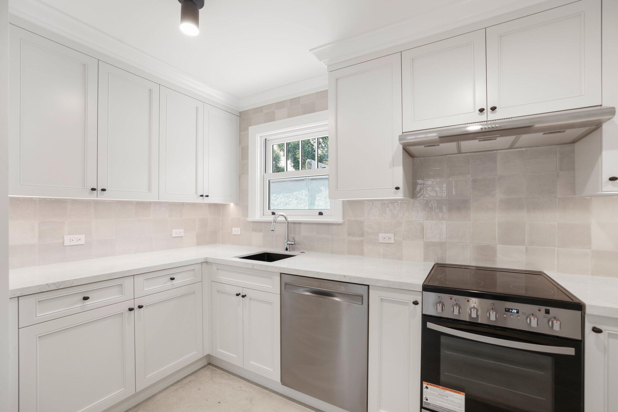 429 30th Street Property Photo 54
