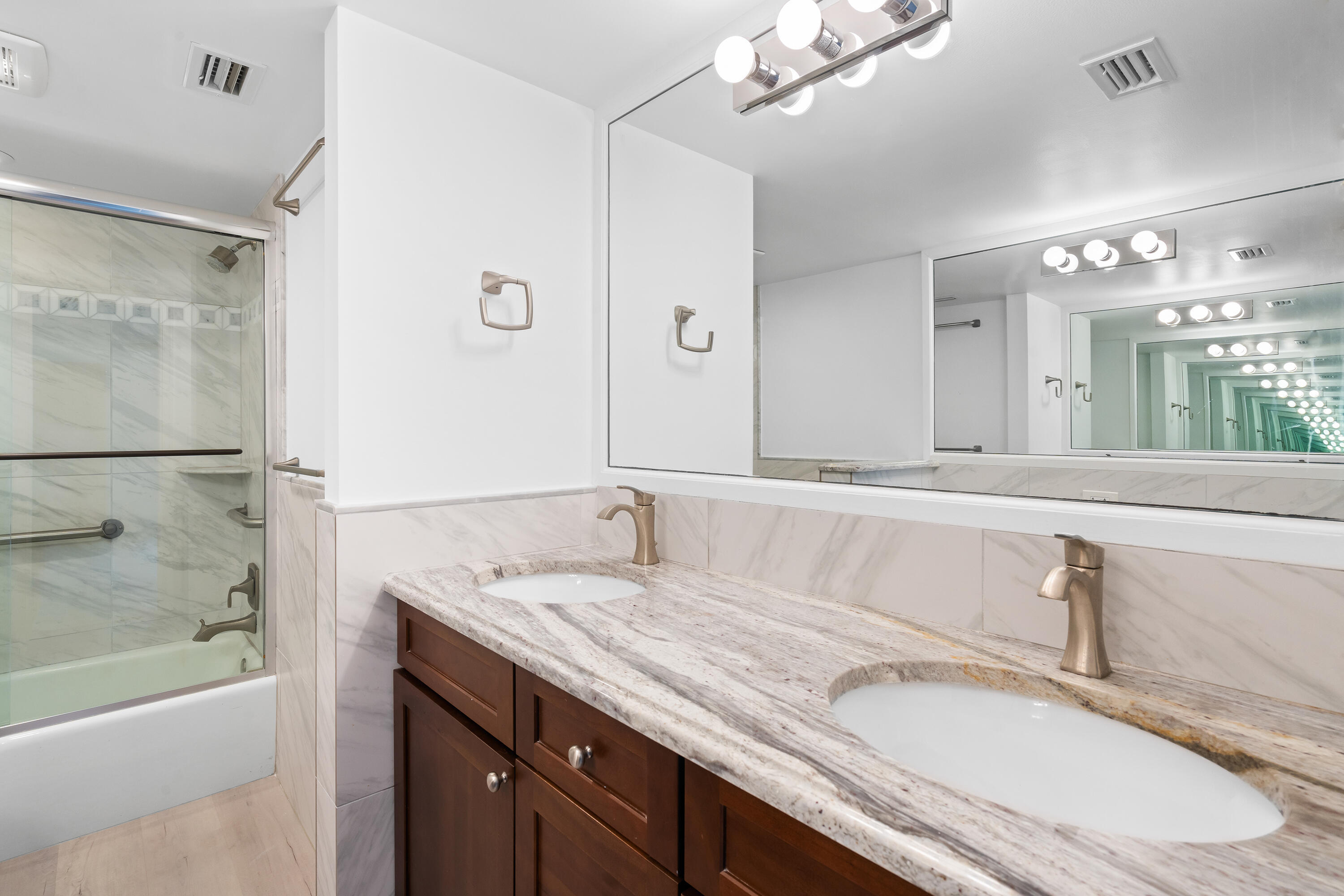 100 Intracoastal Place 205 Property Photo 23