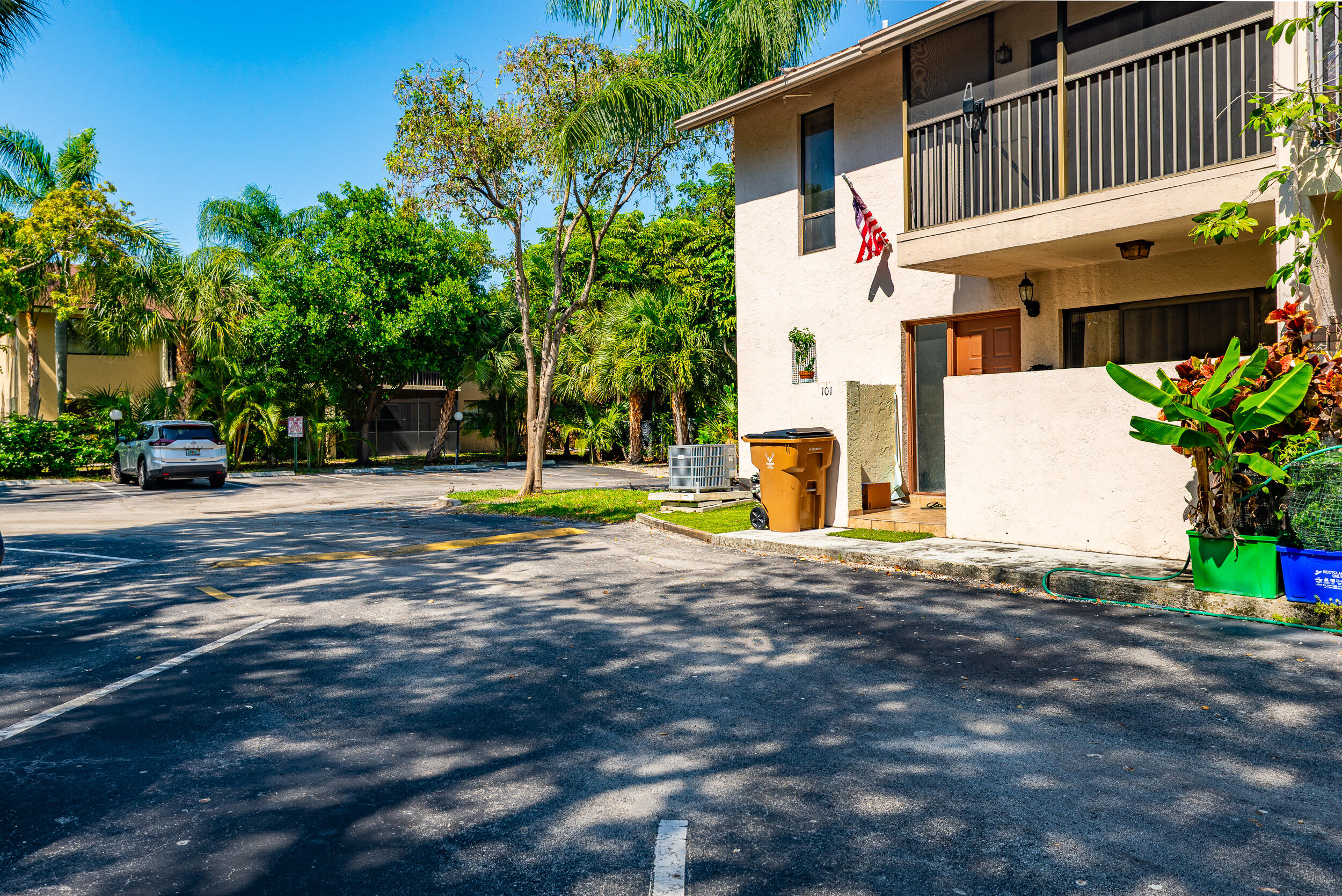 740 SE 1st Way 101