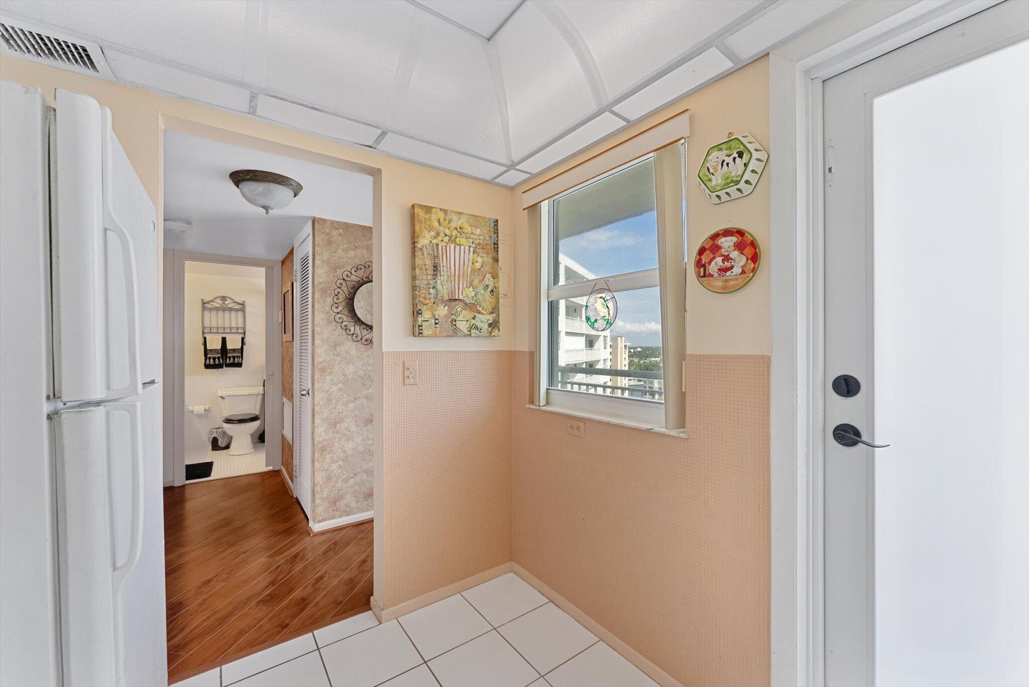 201 N Ocean Boulevard 1102 Property Photo 6