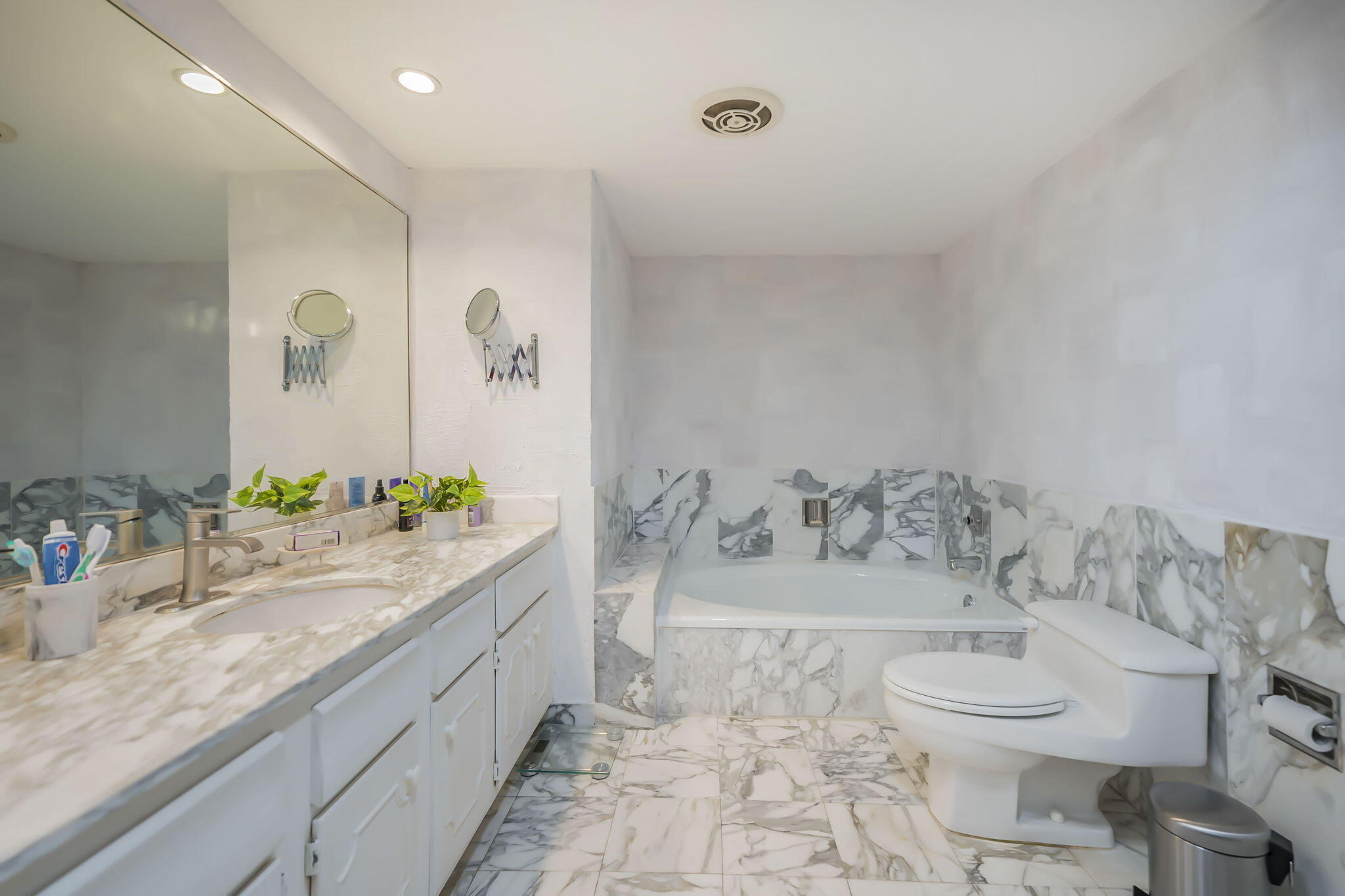 4301 N Ocean Boulevard A206 Property Photo 29