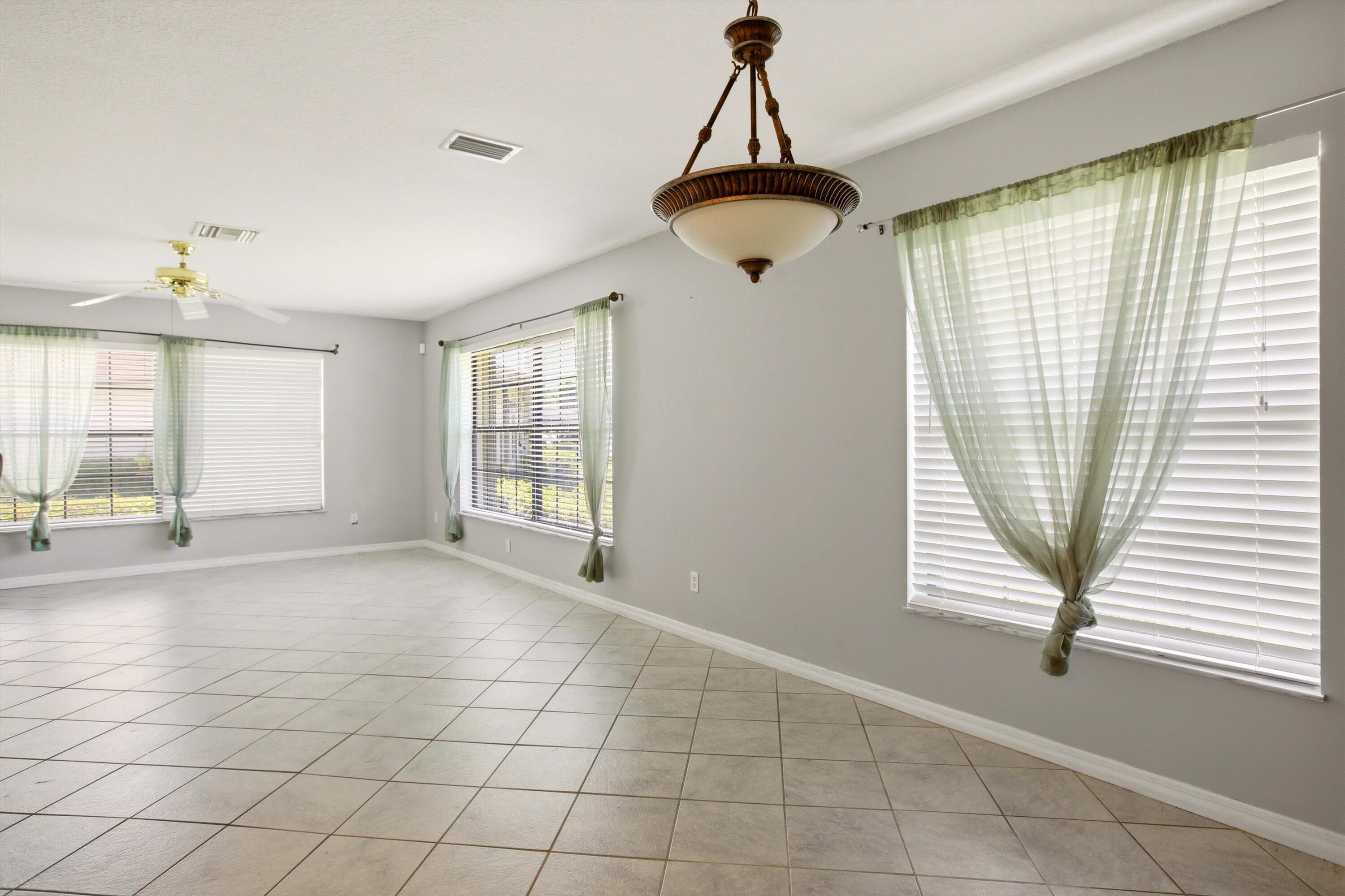 1607 Laurel Leaf Lane B Property Photo 9